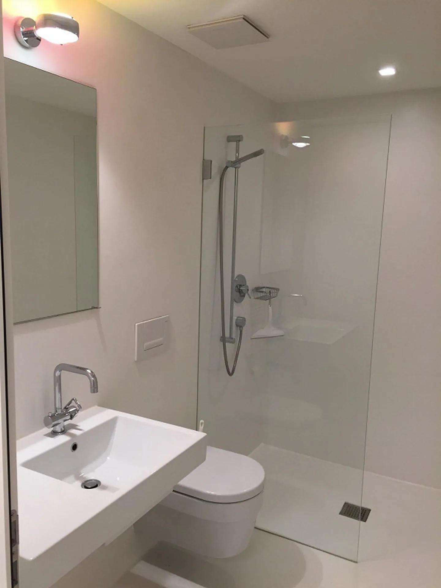 Studio moderne meublé à Baar - Photo 4 sur 4