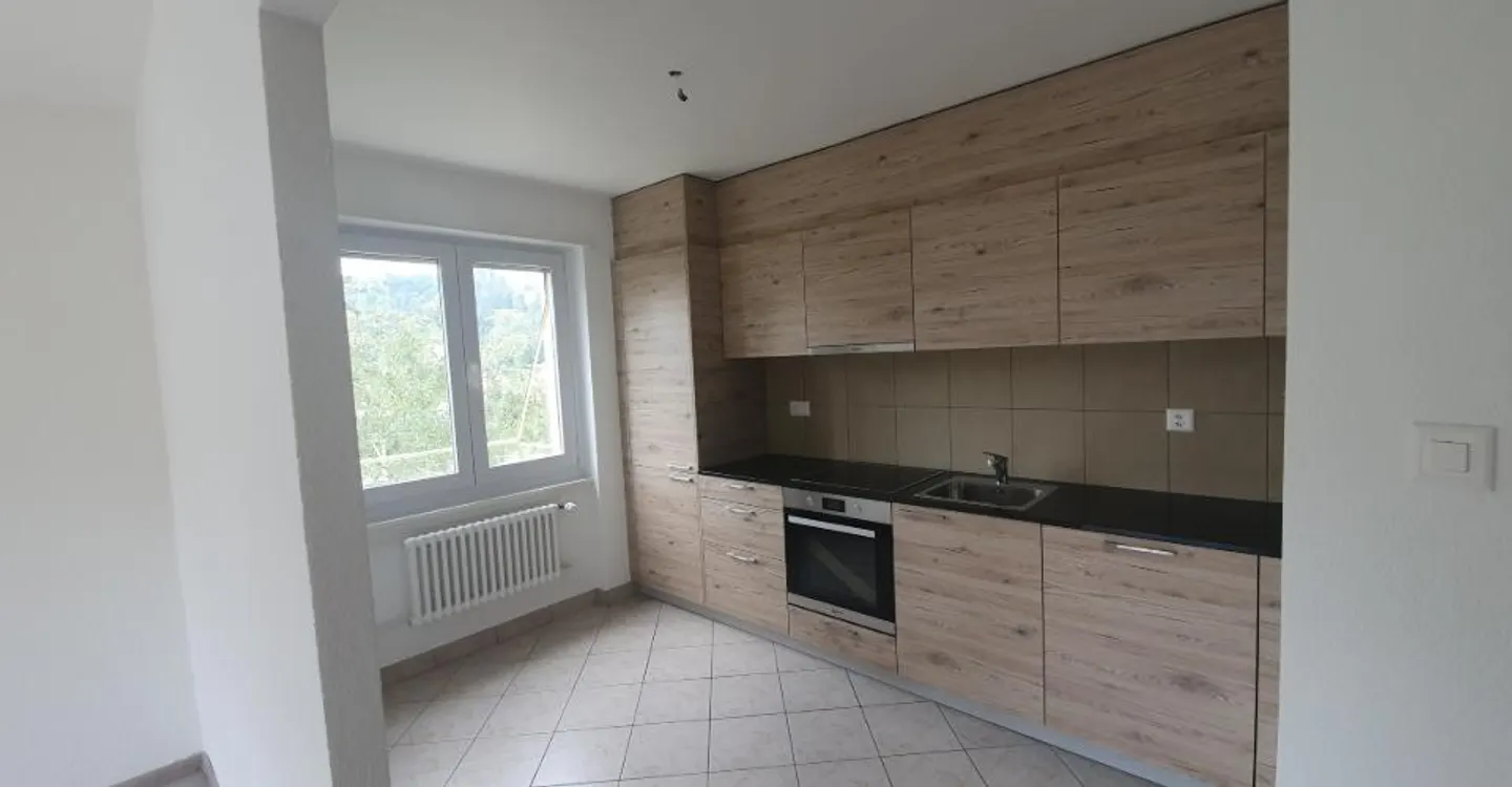 Helle 3,5-Zimmer-Wohnung mit Balkon - Foto 1 von 9