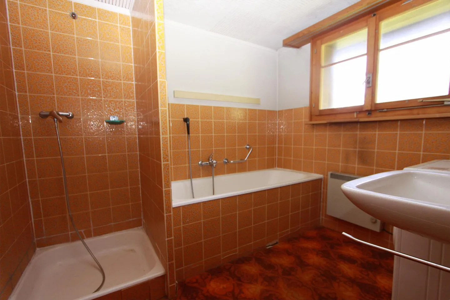 Oggetto per amatori a Surrein (GR) - Appartamento di 5,5 stanze in una casa bifamiliare - Foto 10 di 17