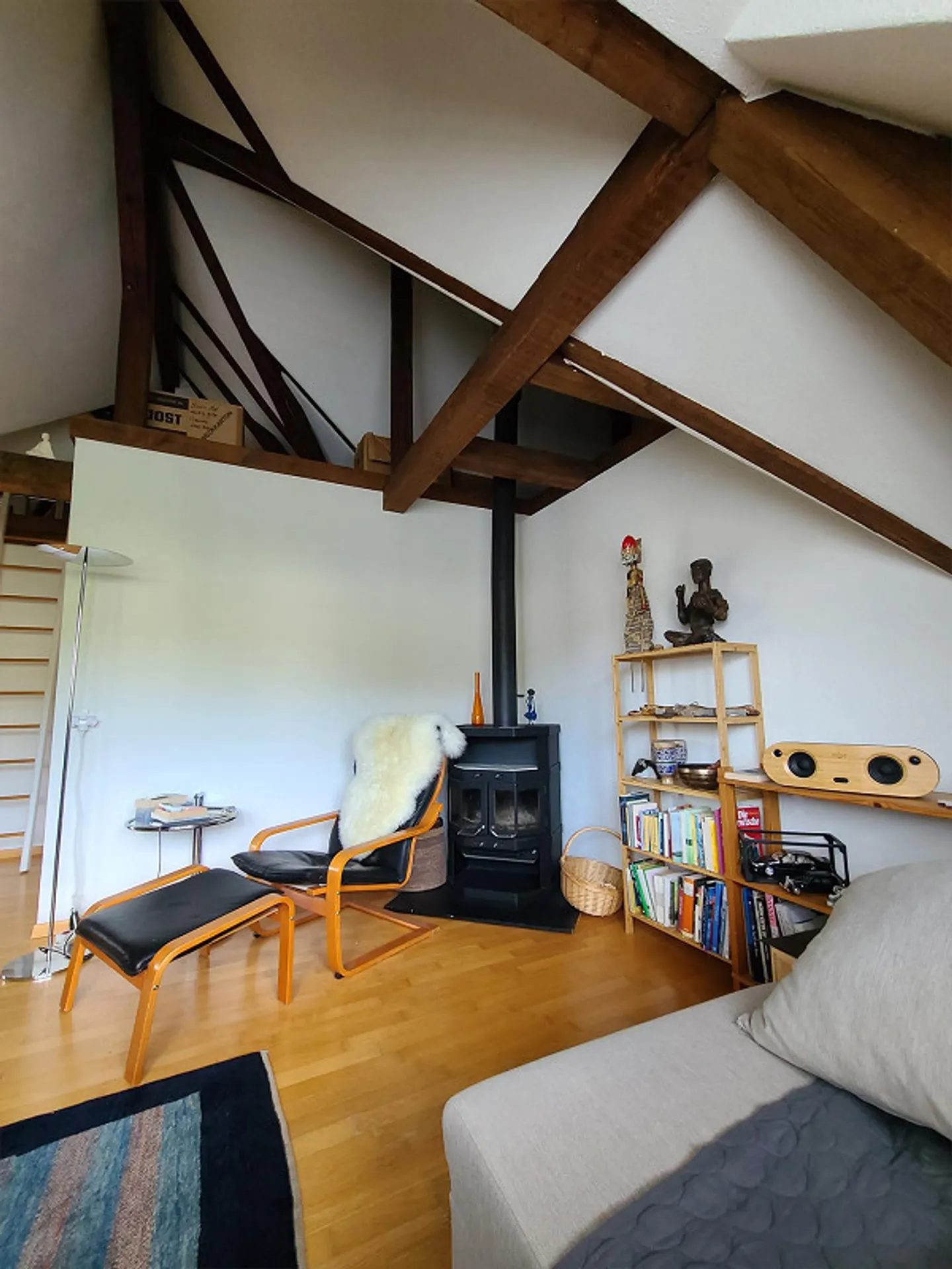 Spacious, special penthouse in an old city villa - Photo 2 of 13
