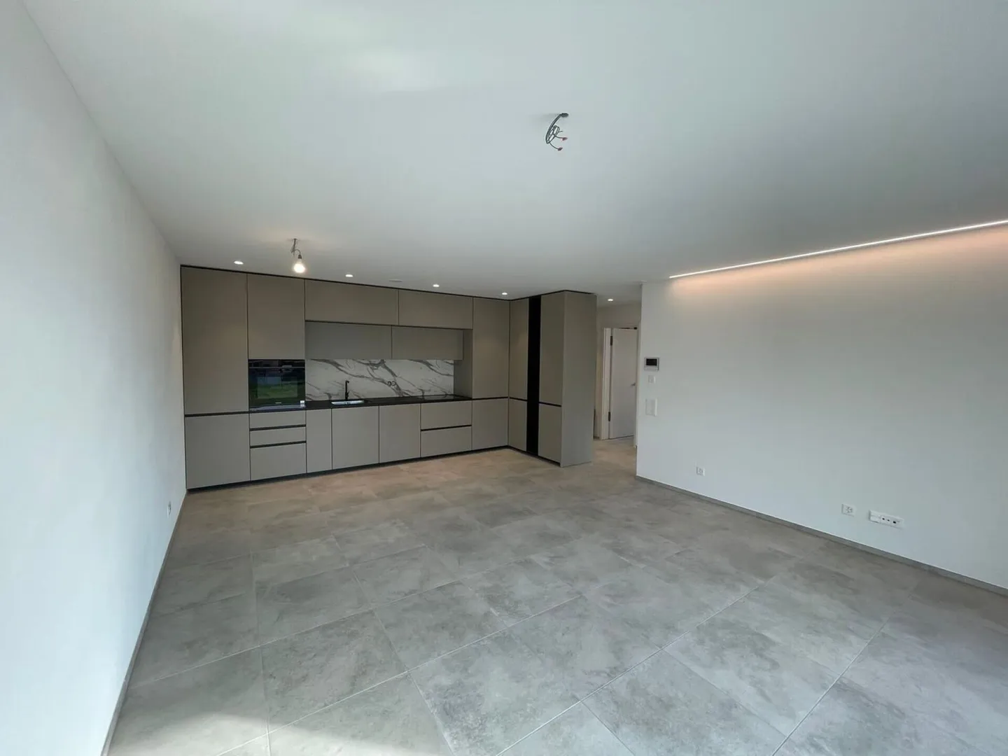 Gordola Apartment 2.5 rooms new - Photo 1 of 10