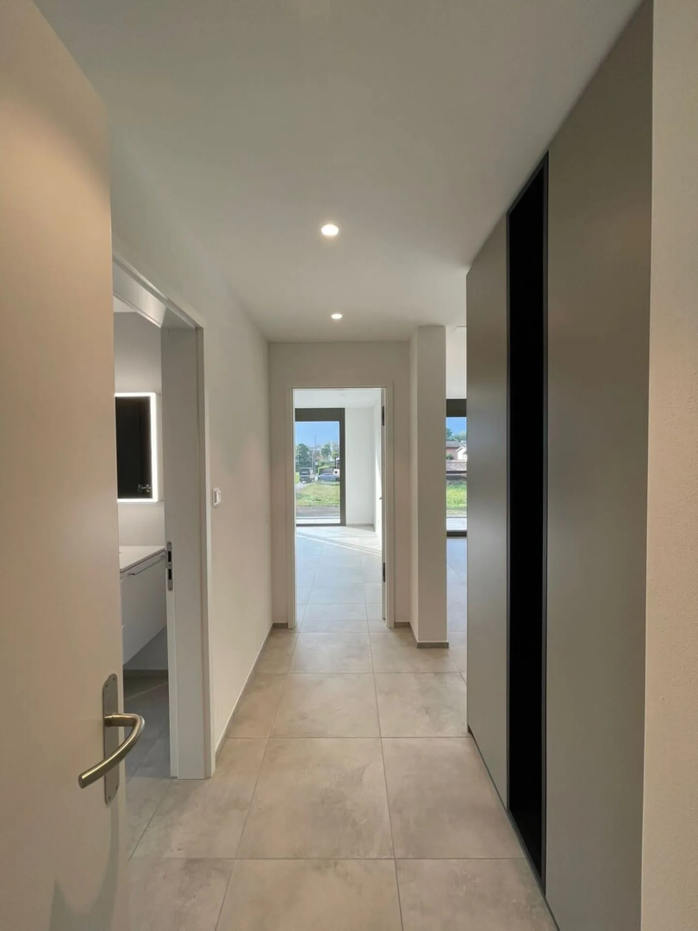 Gordola Apartment 2.5 rooms new - Photo 4 of 10