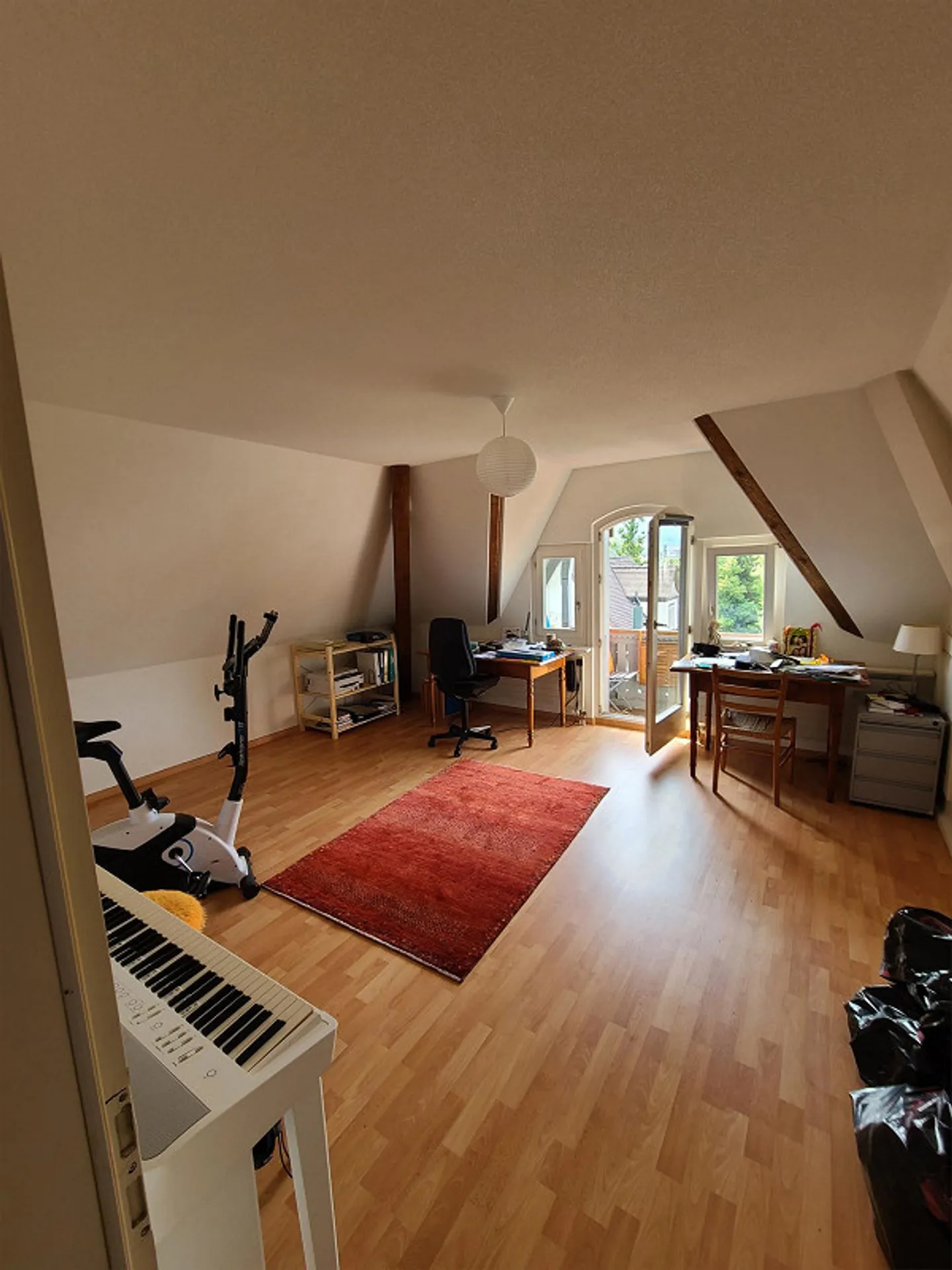 Spacious, special penthouse in an old city villa - Photo 12 of 13
