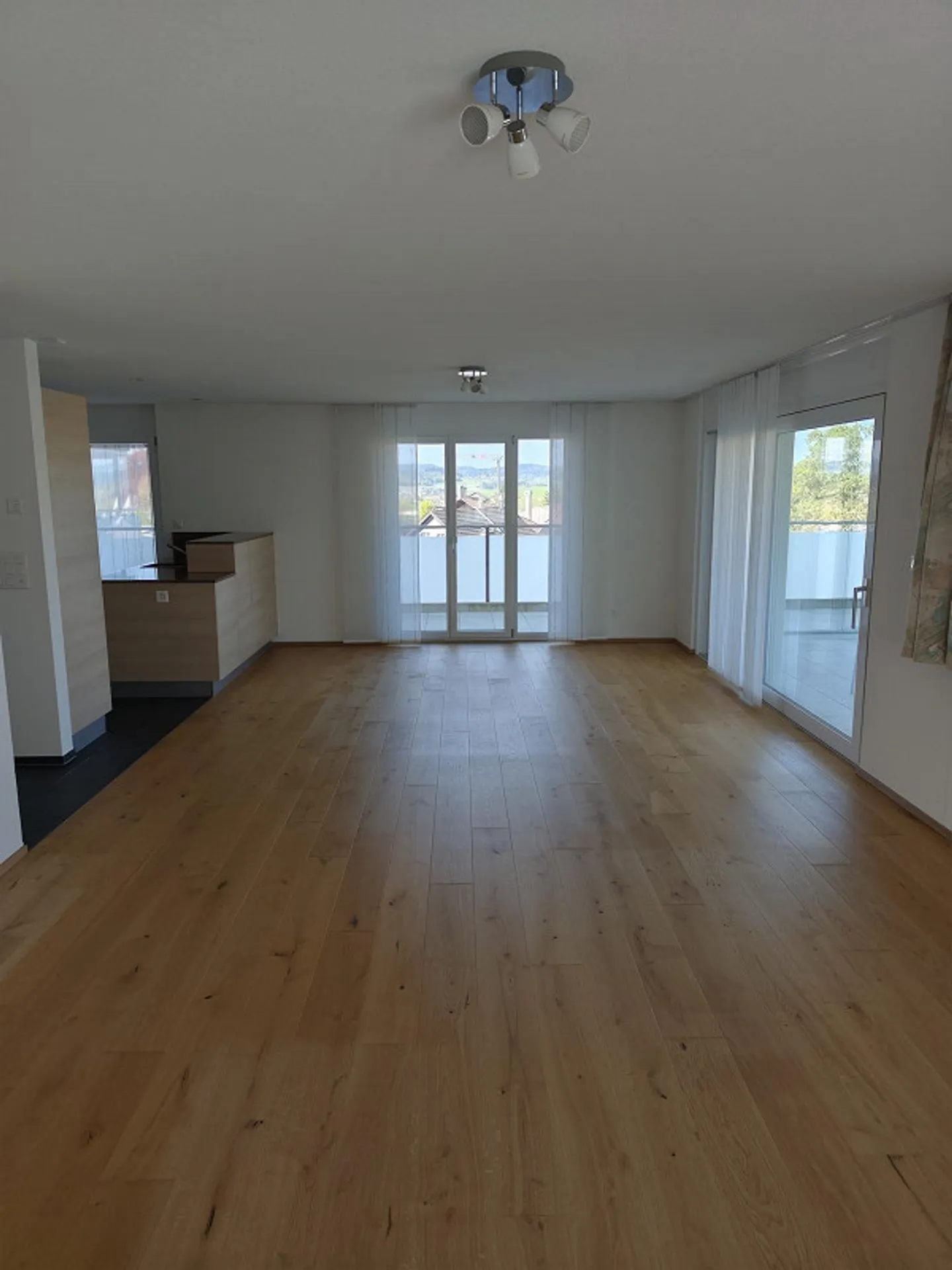 Geräumige Wohnung mit Aussicht - Foto 8 von 11