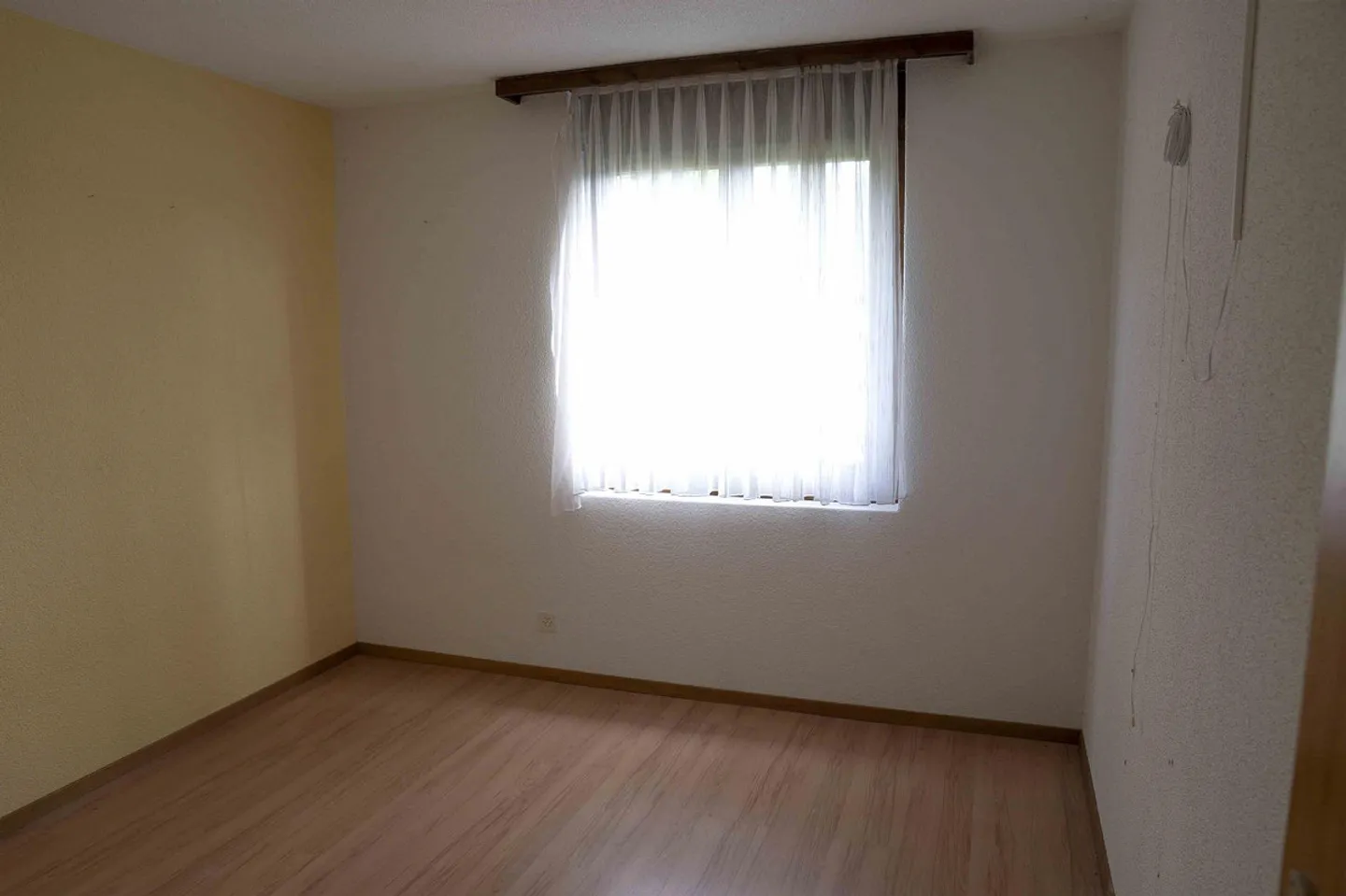 Appartamento 4,5 locali al 1° piano con balcone + 2 posti auto - Foto 13 di 31