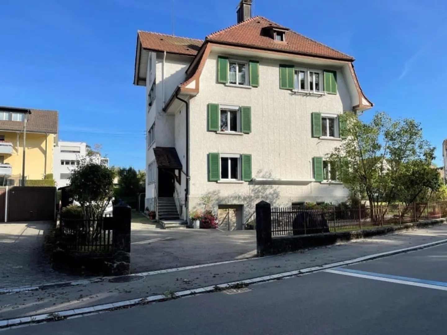 4 1/2 Zimmer-Wohnung im 1.OG - Photo 1 sur 11