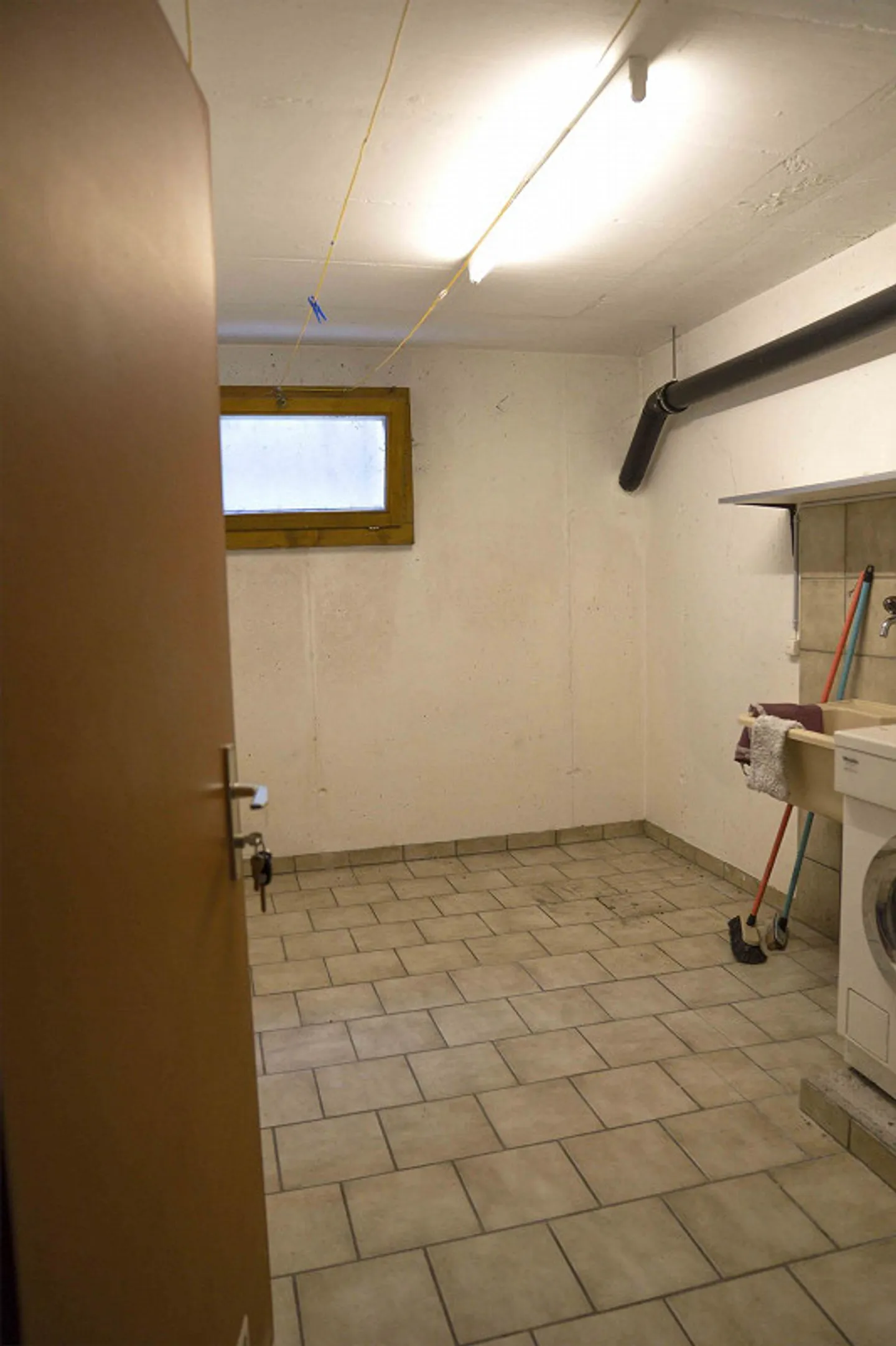 Appartamento 4,5 locali al 1° piano con balcone + 2 posti auto - Foto 26 di 31