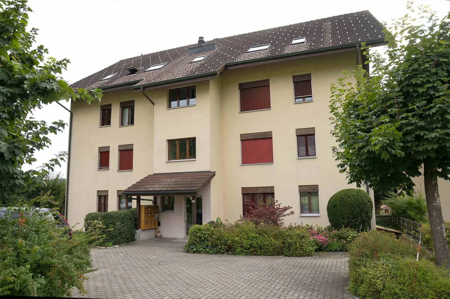 Appartamento 4,5 locali al 1° piano con balcone + 2 posti auto - Foto 28 di 31