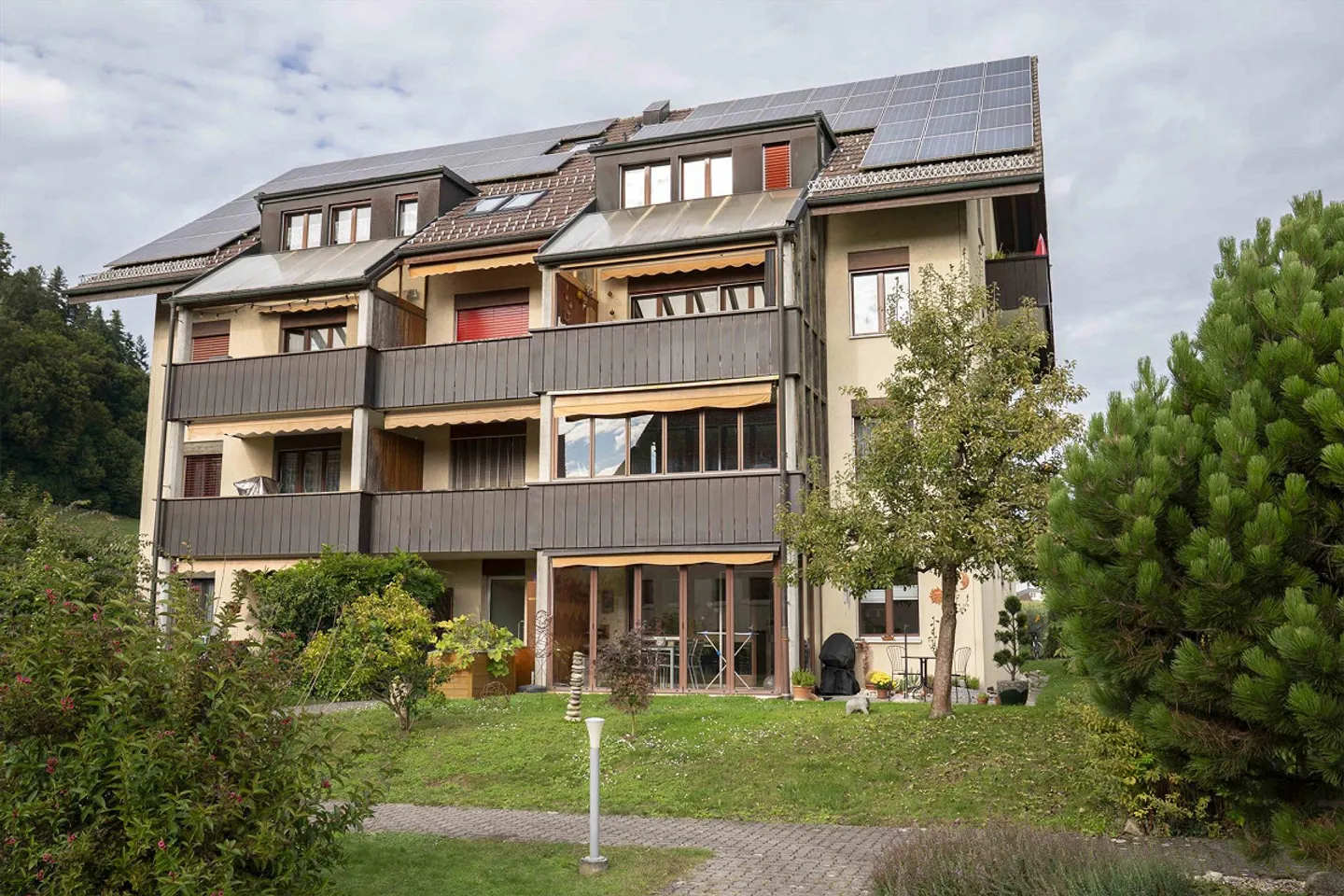 Appartamento 4,5 locali al 1° piano con balcone + 2 posti auto - Foto 30 di 31