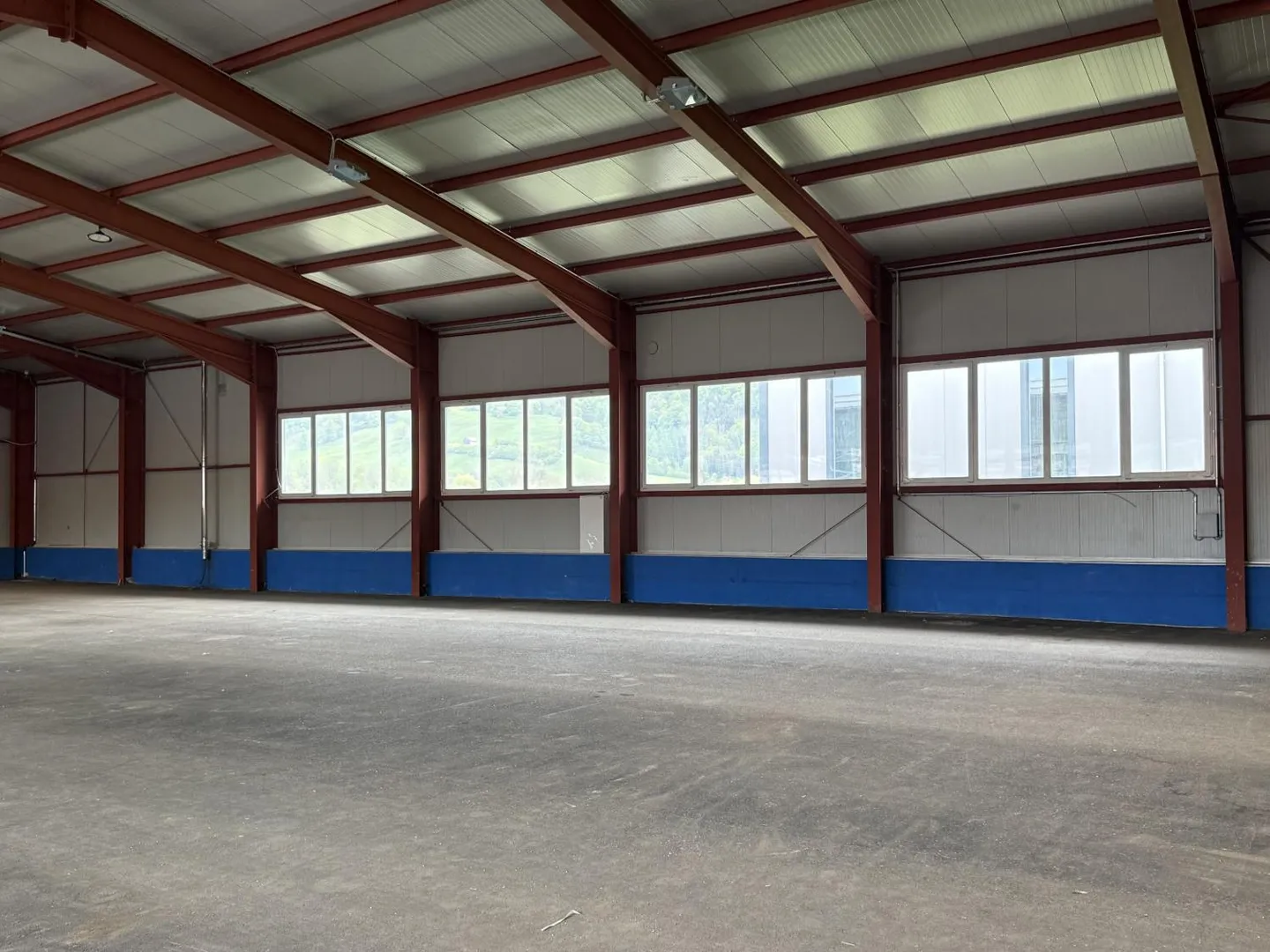 Lagerhalle - Foto 2 von 3