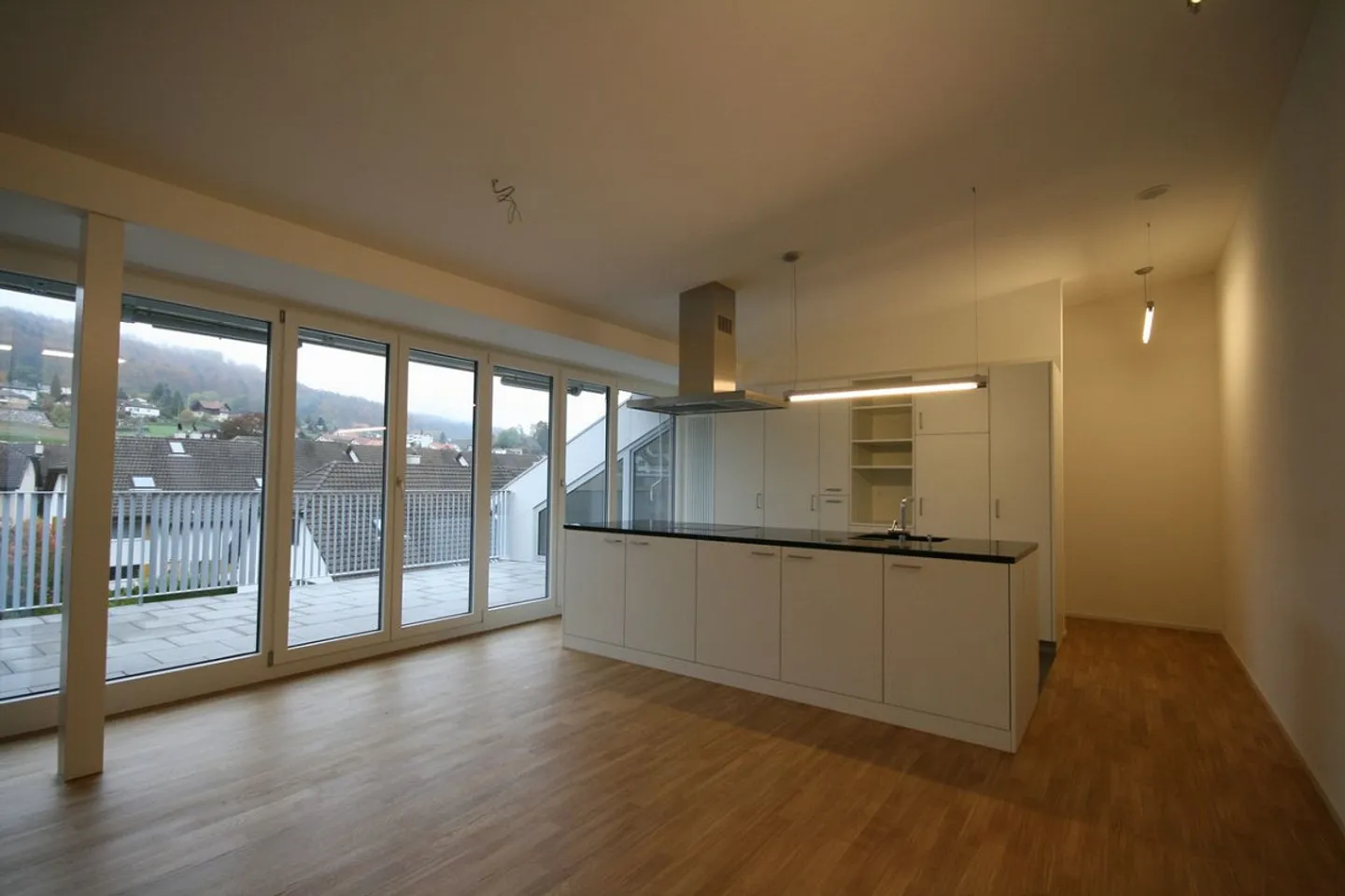 Original 3.5-room penthouse apartment - Photo 4 of 6