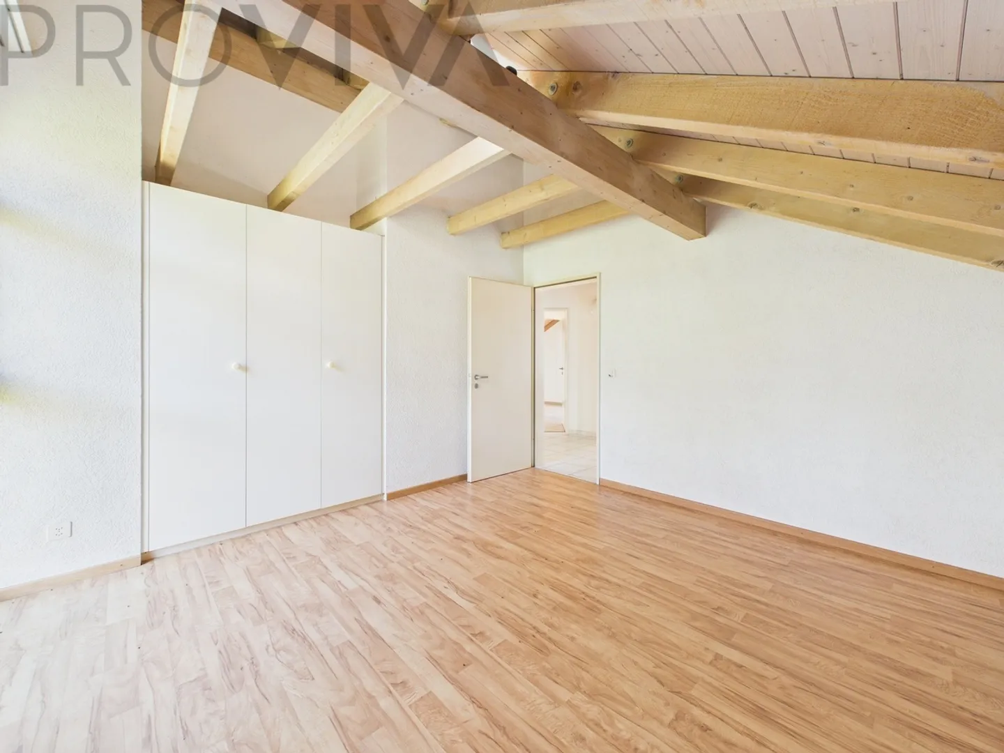 Charming house with large garden and wide view into the greenery - Photo 6 of 8