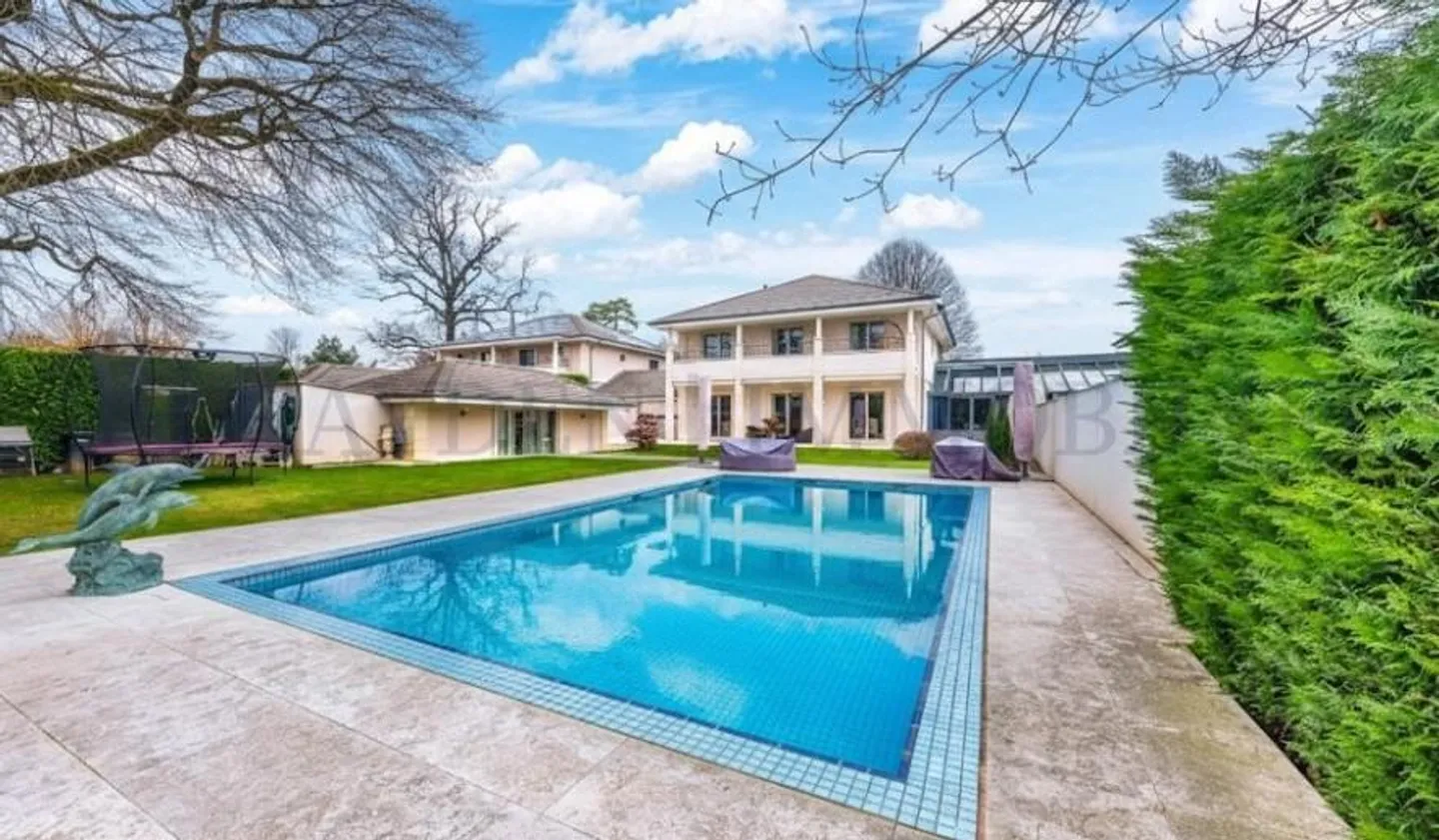 Villa Eccezionale con Piscina - Foto 3 di 14