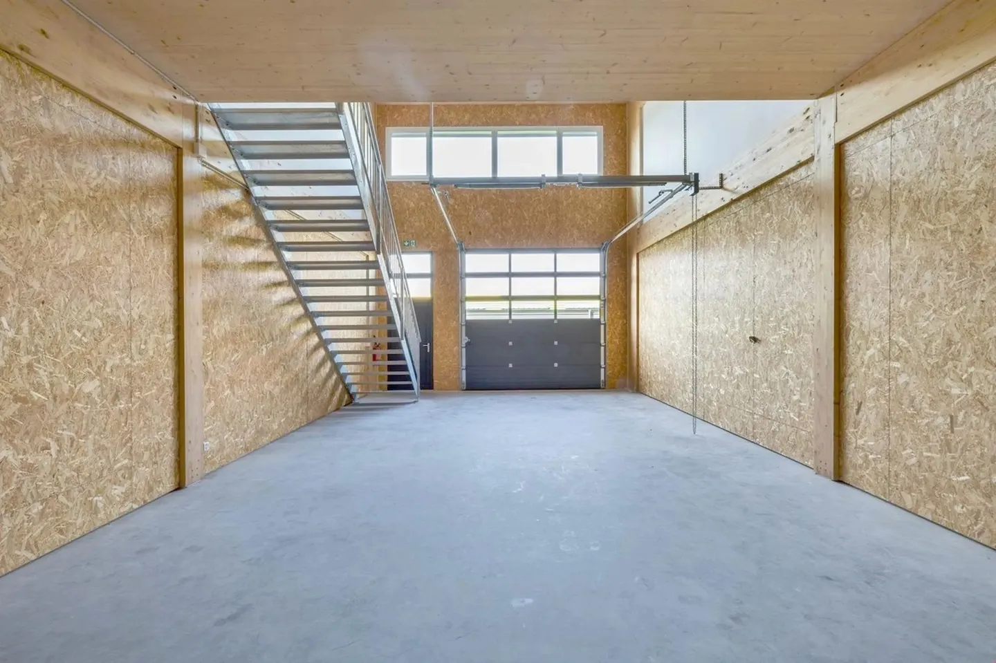 Building for rent, Südstrasse 16, in Münsingen, Switzerland - Photo 3 of 5