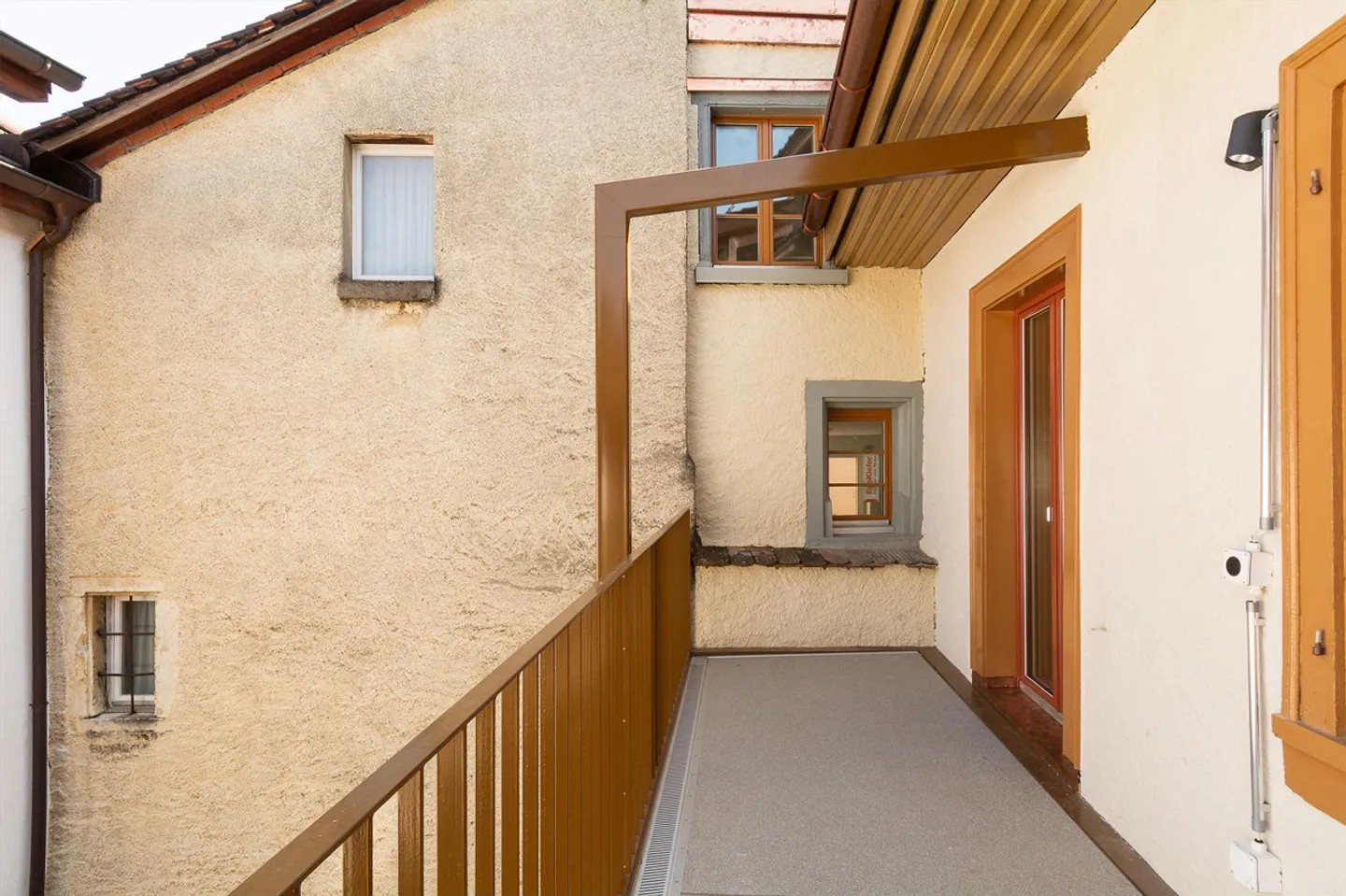 Vivre de manière unique au cœur de la vieille ville de Schaffhouse - Photo 7 sur 8