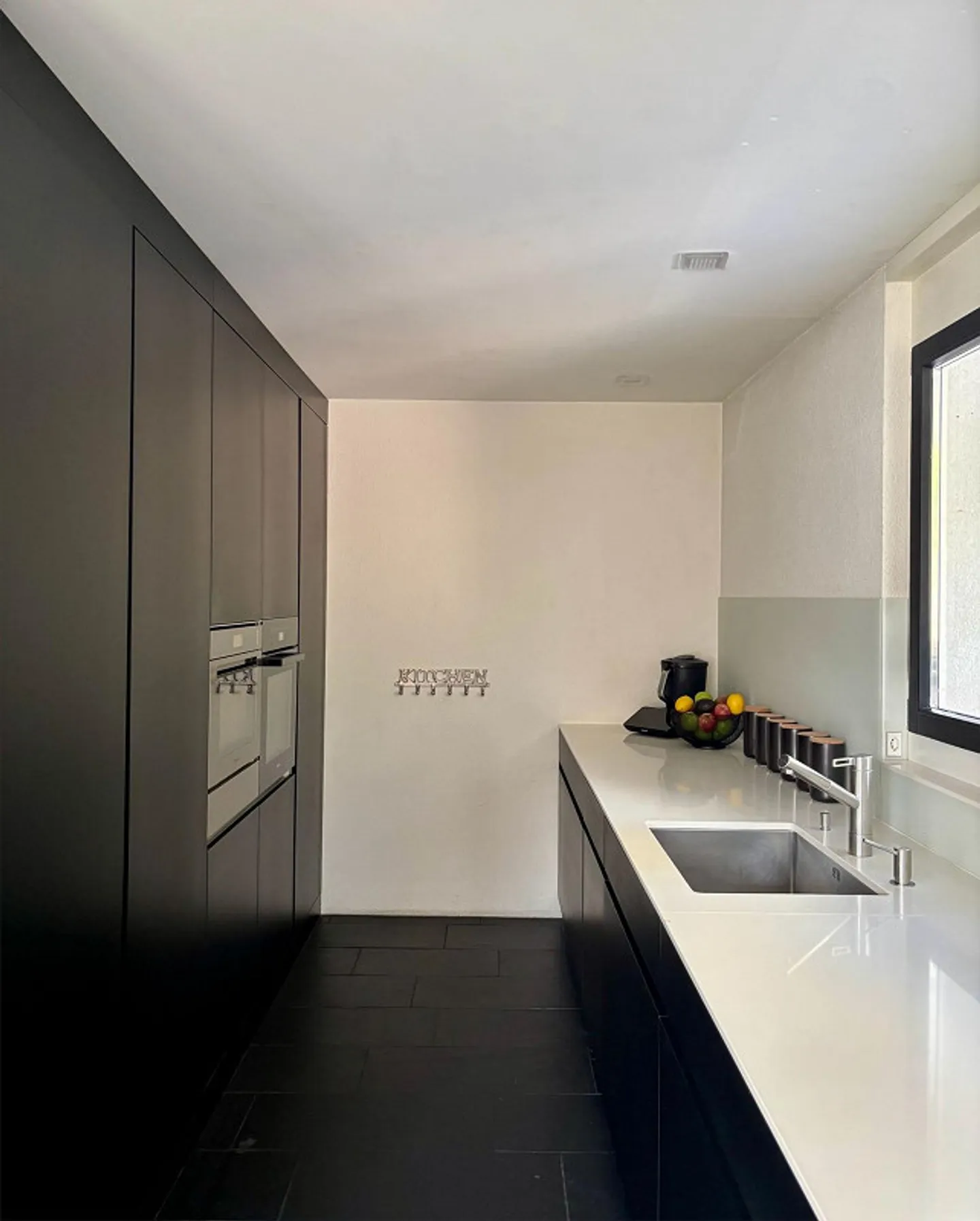 6.5-Room Single-Family House with Panoramic View and Sun Exposure - Photo 4 of 13