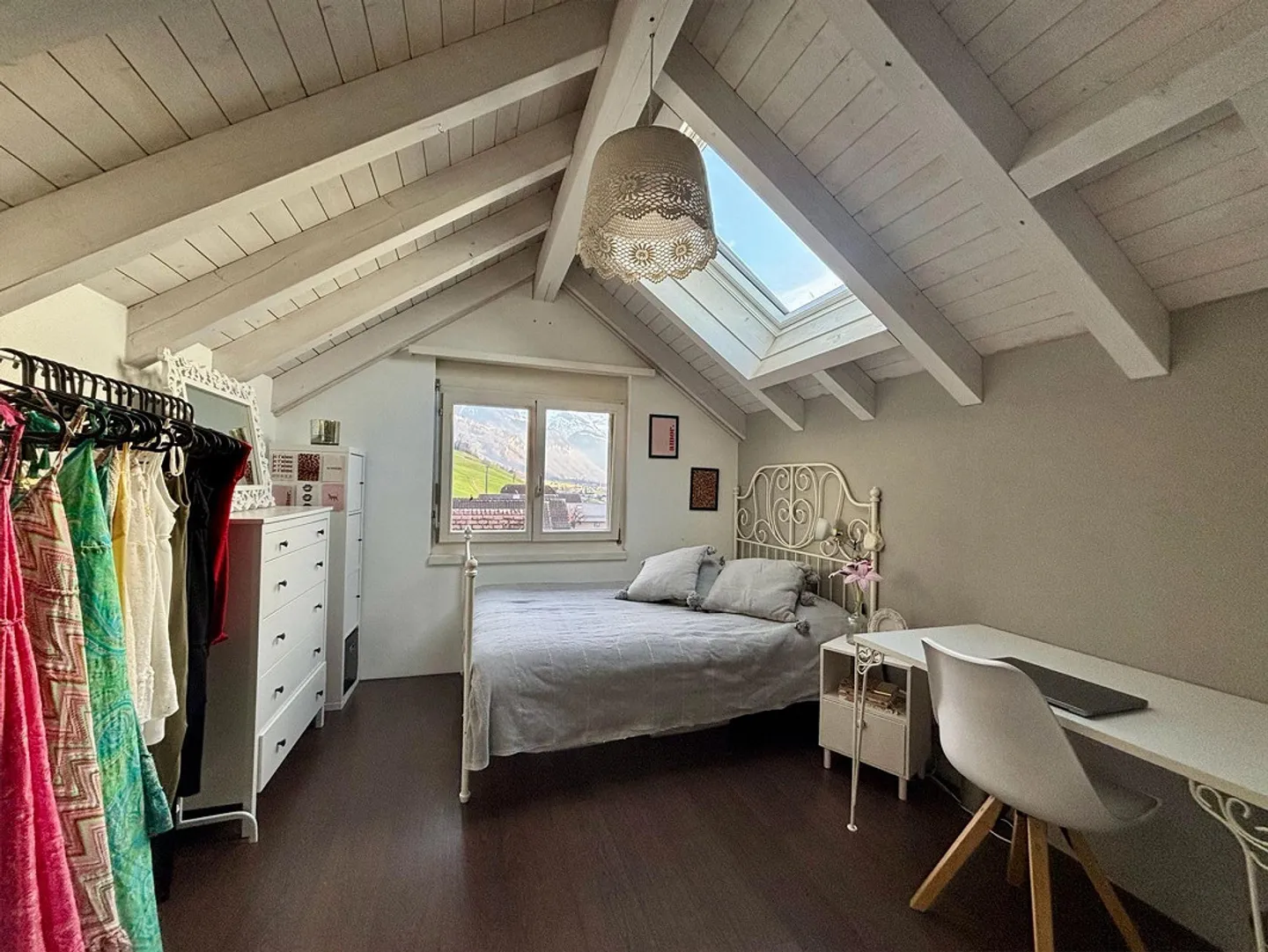 6.5-Room Single-Family House with Panoramic View and Sun Exposure - Photo 7 of 13