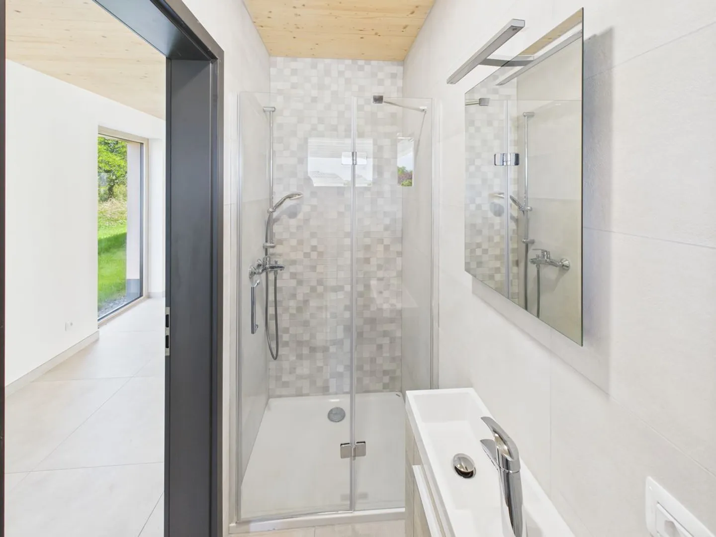 New individual villa - Excellent energy performance - Photo 5 of 13