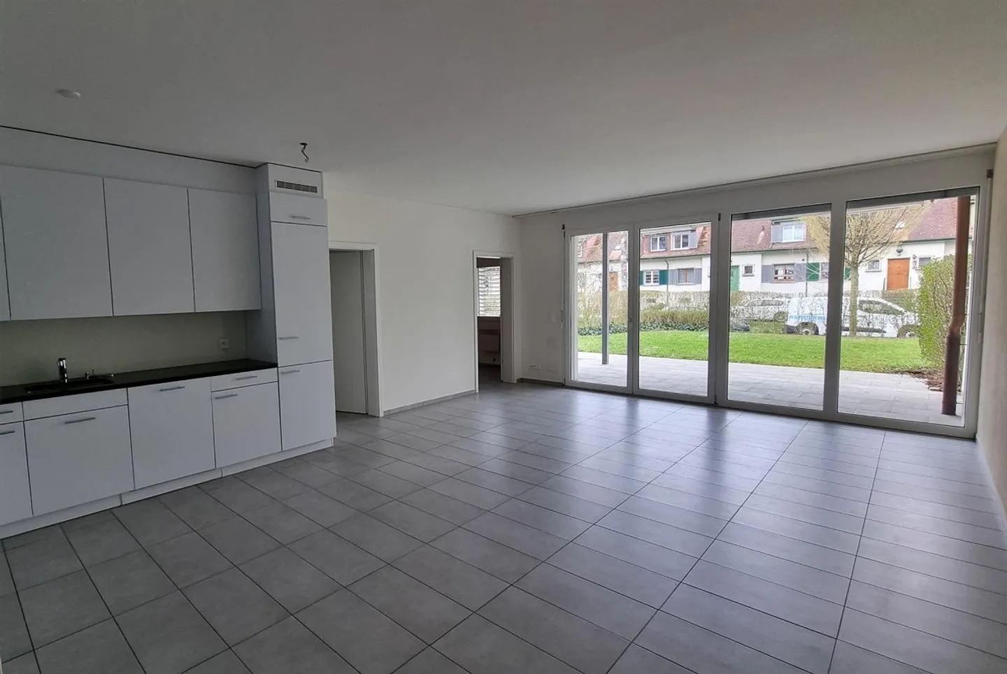 Exklusive Wohnung an ruhiger Lage! - Foto 3 von 10