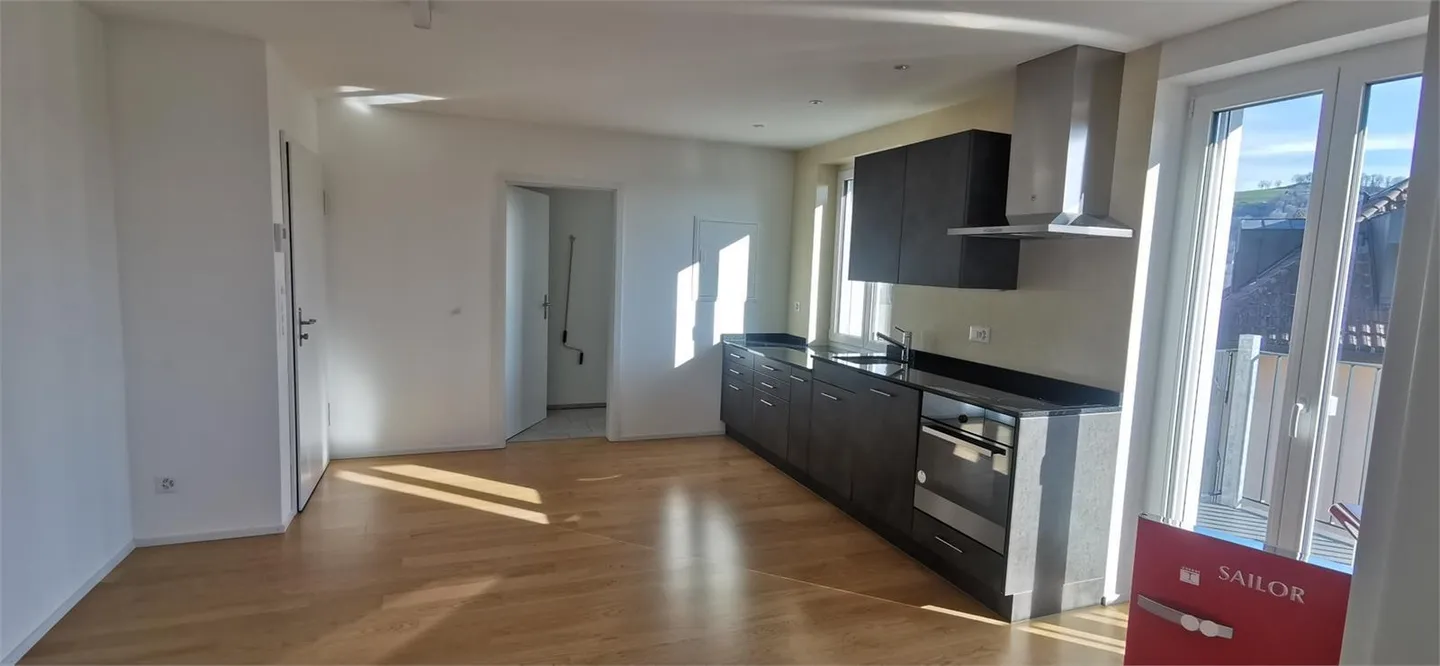 Beautiful 2-room apartment in Feldliquartier - Photo 2 of 7