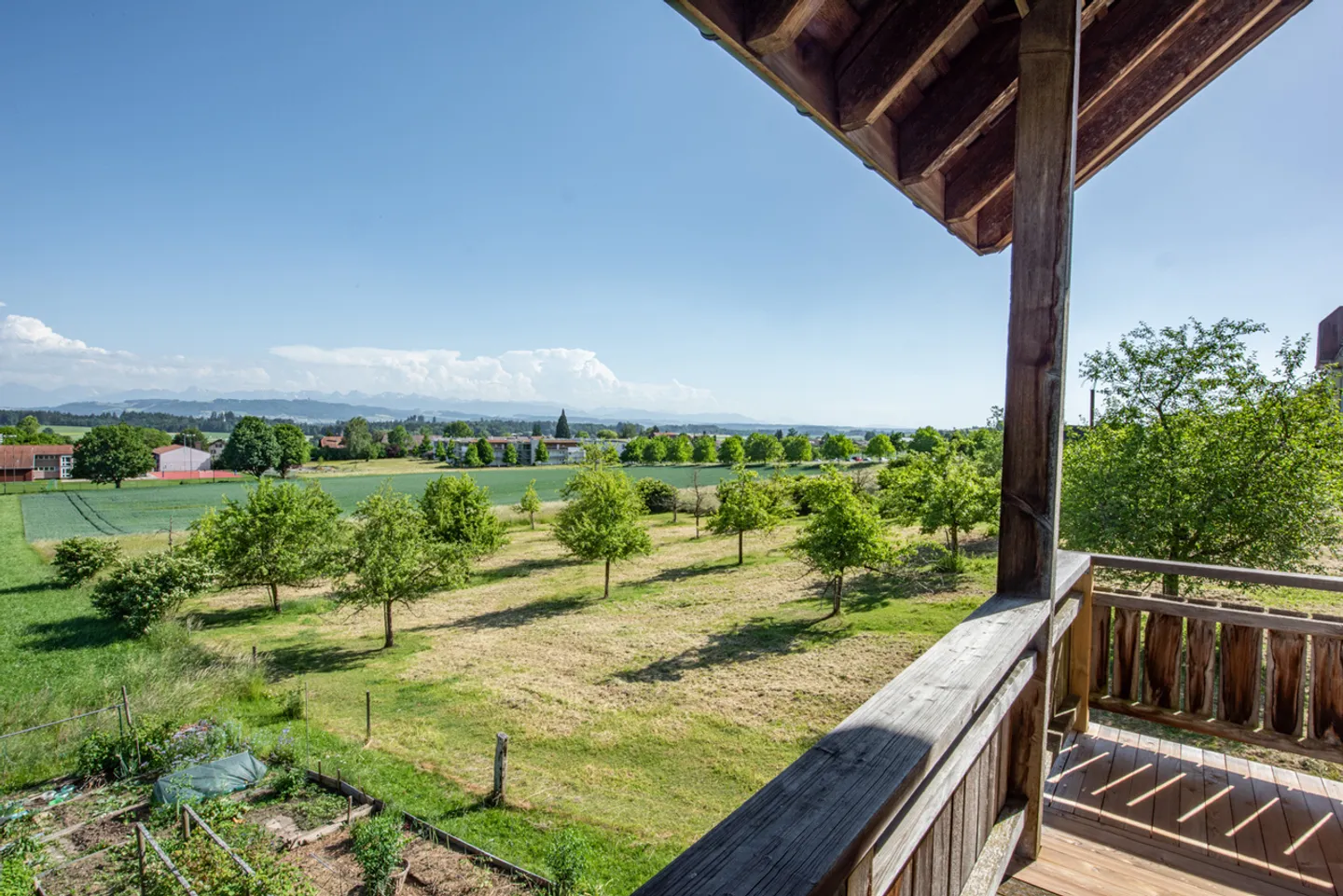 Nature-friendly maisonette apartment in Kirchlindach. - Photo 4 of 10