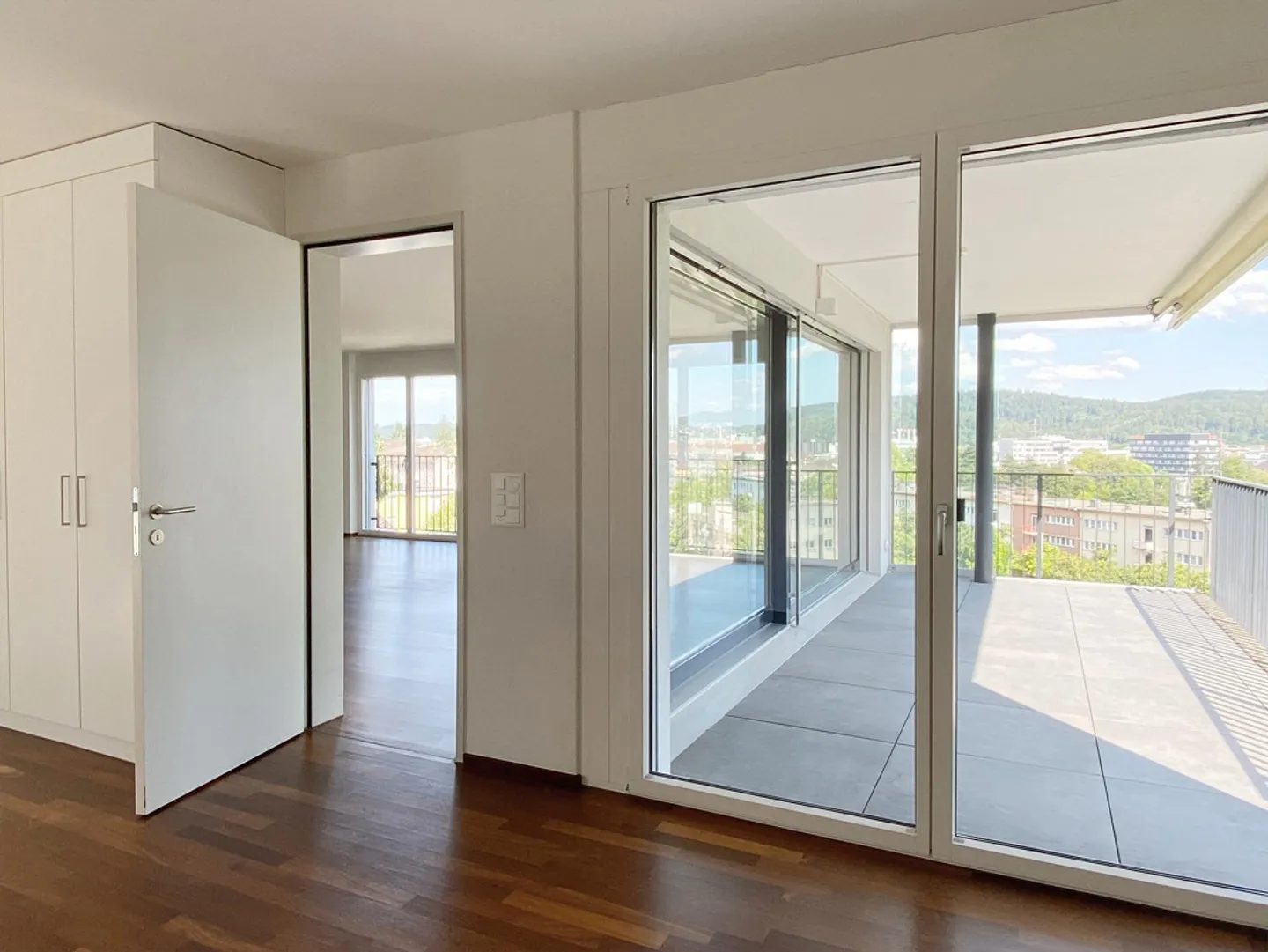 Appartement 4,5 pièces avec vue - Photo 4 sur 9
