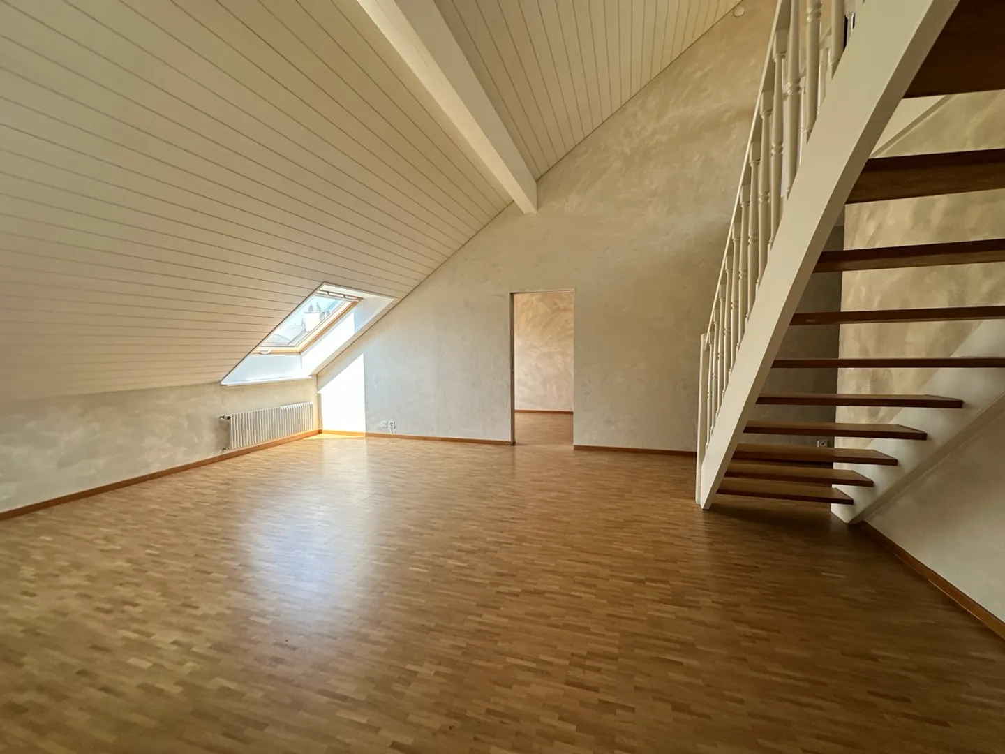 Dachgeschoss 7 Zimmer - Foto 3 von 8