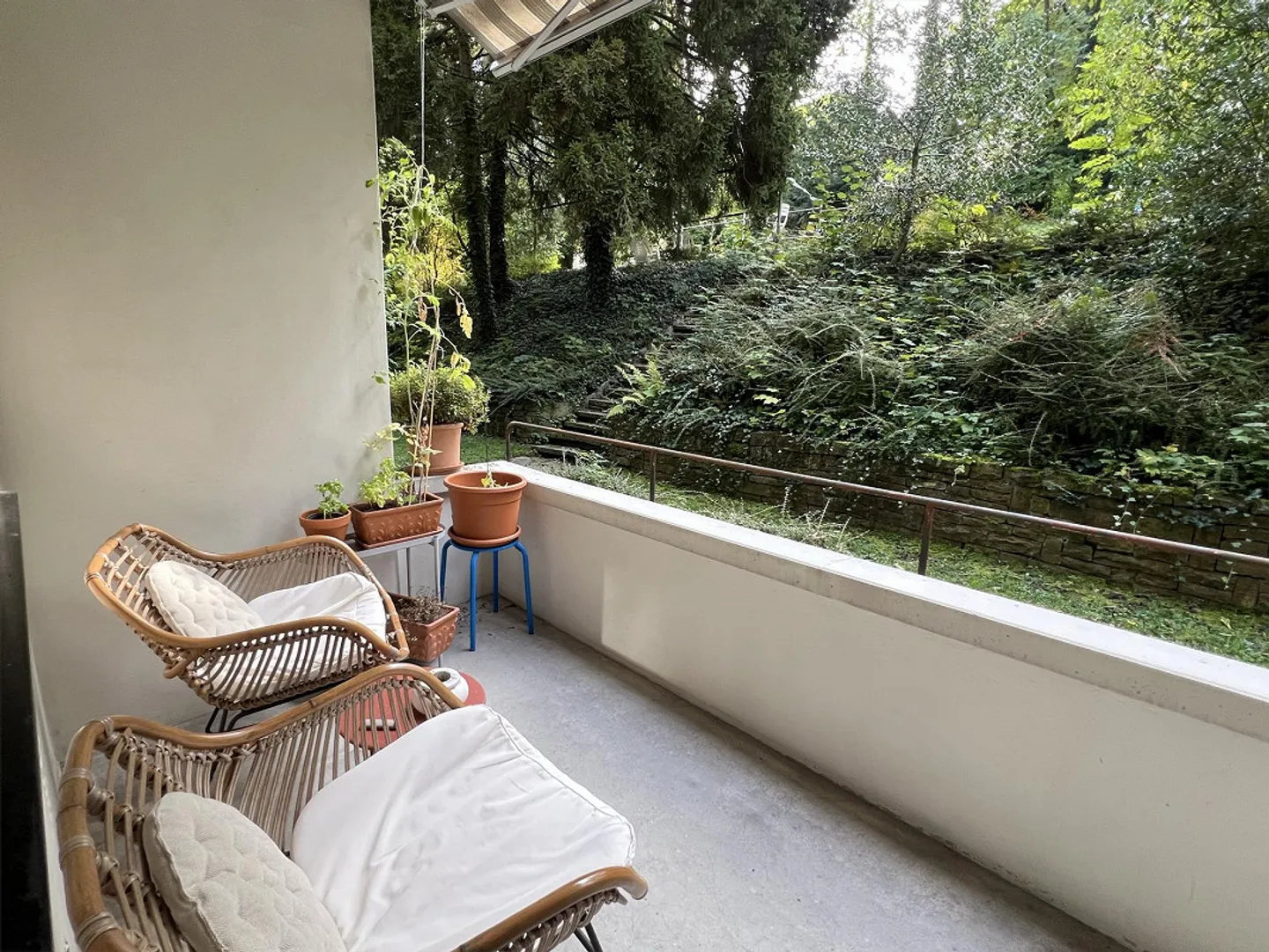 Incantevole appartamento con 2 camere e vista sul verde - Foto 1 di 5