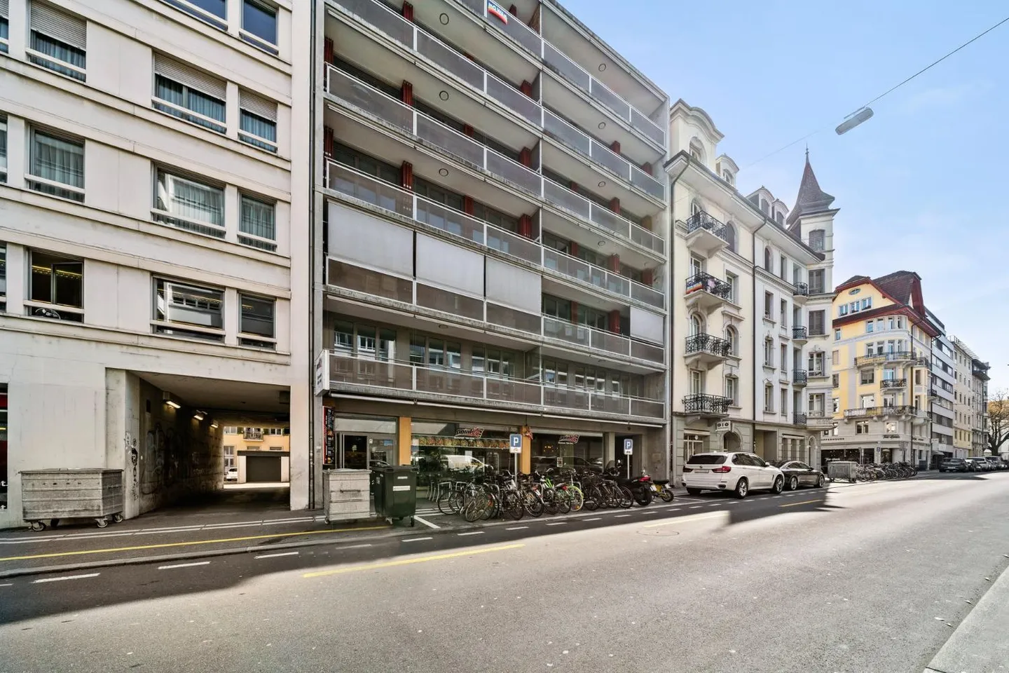 Appartement de style loft dans un quartier urbain animé - Photo 1 sur 8