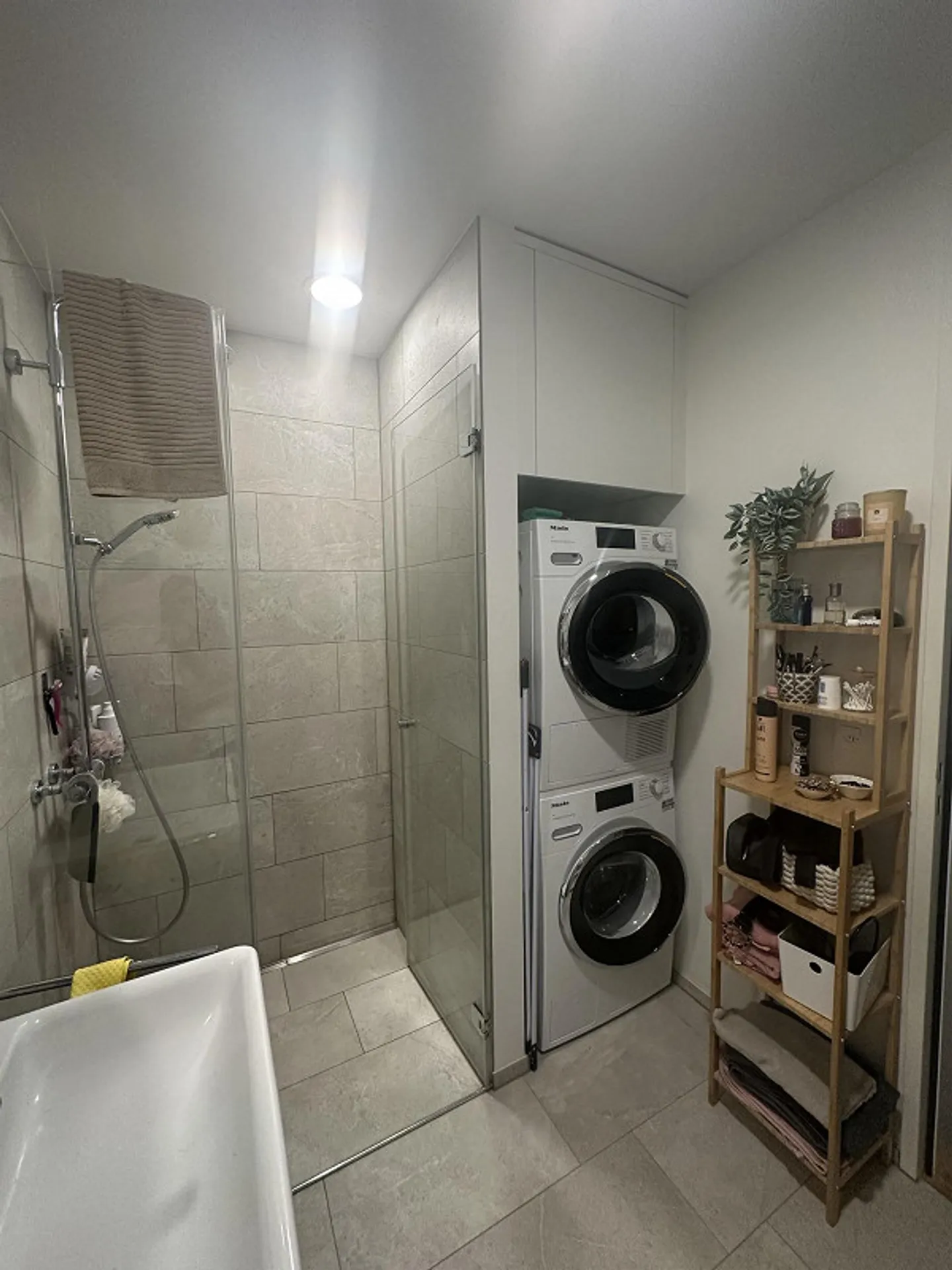 Sublet from November, 2.5 room furnished (min. 8 months) - Photo 7 of 9