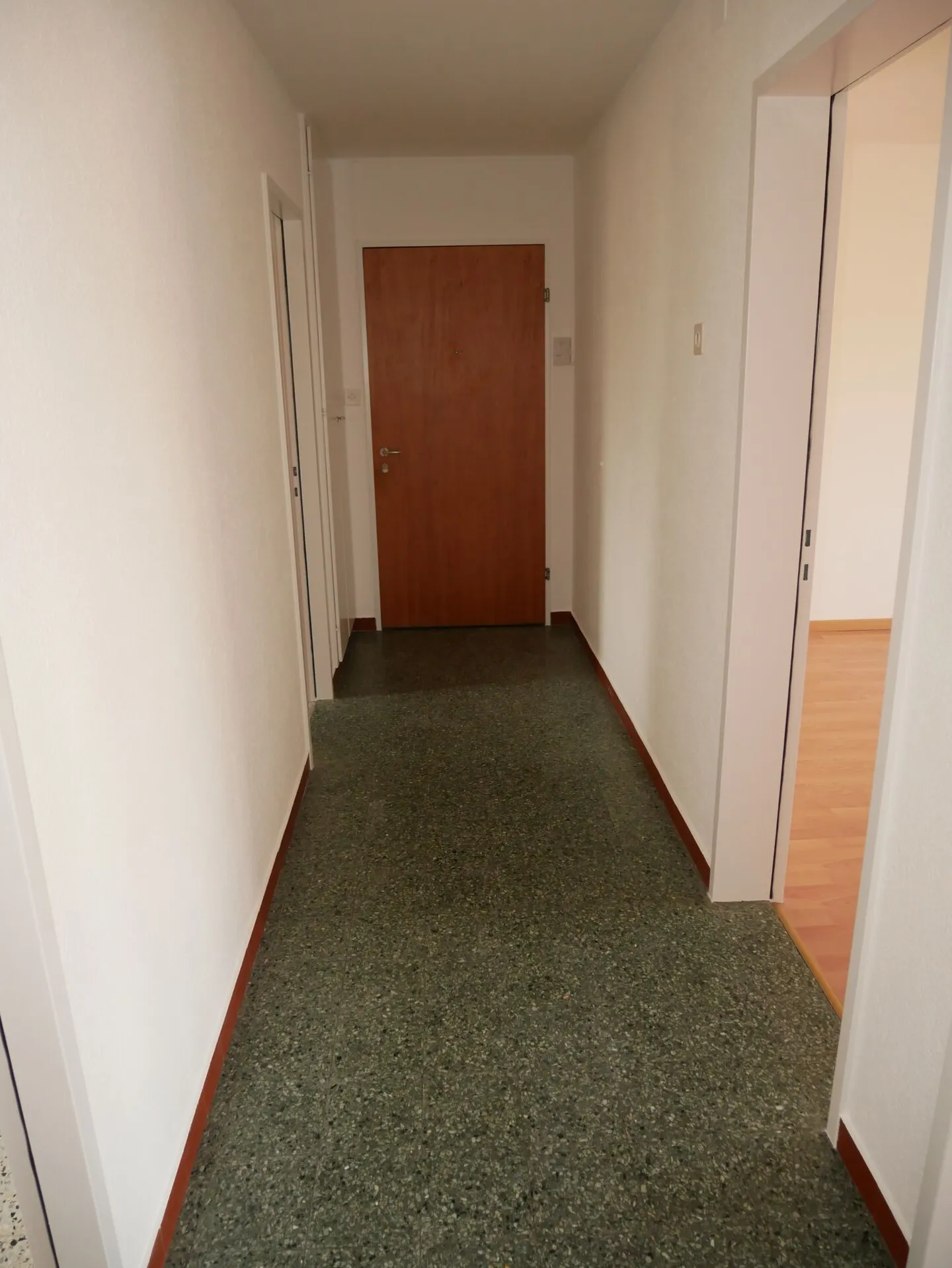 A stone's throw from the train station, 3.5-room apartment - Photo 5 of 8