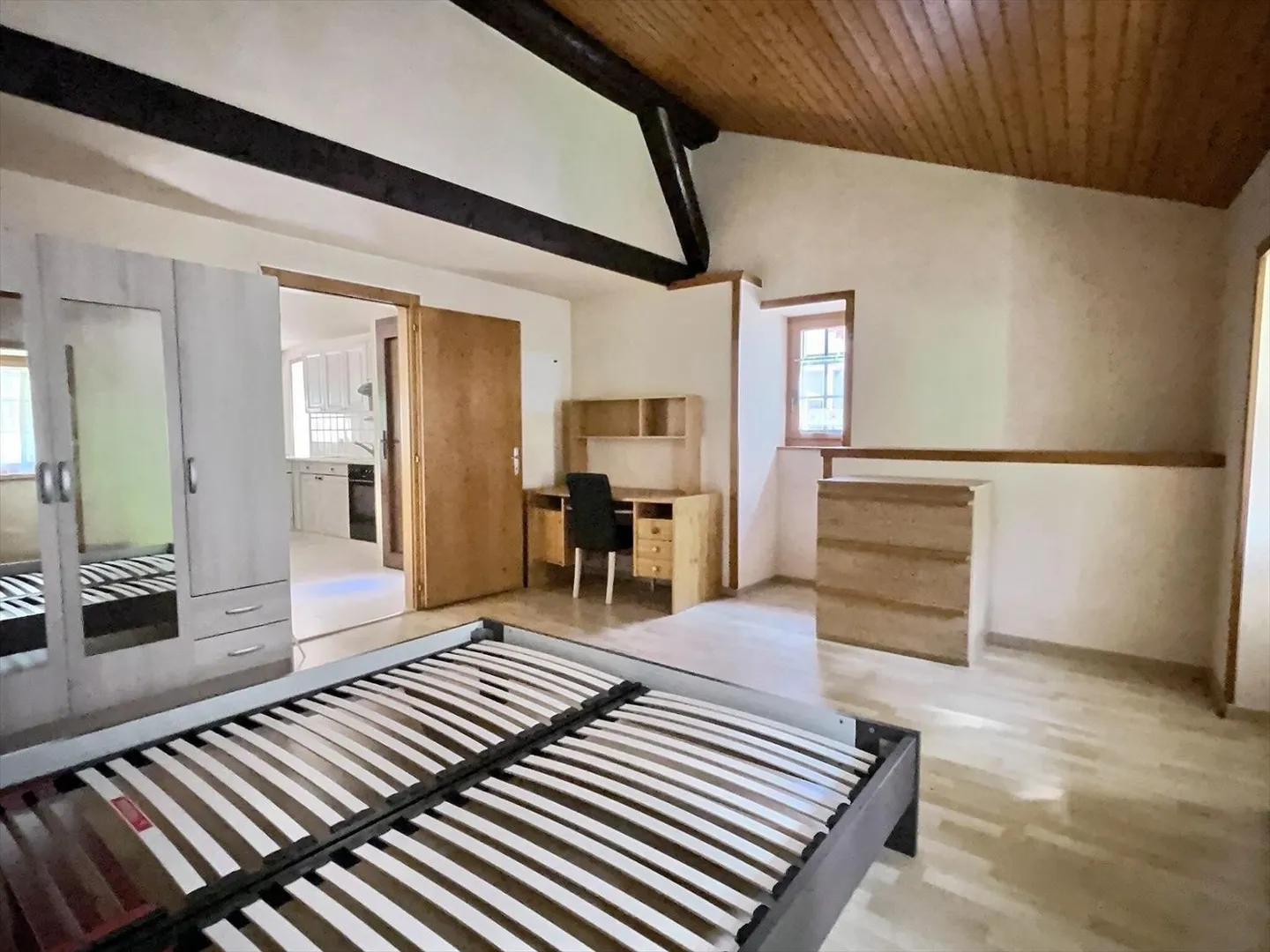 8-room House - Photo 6 of 13