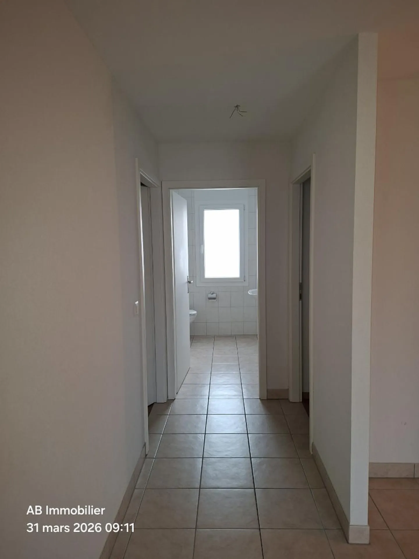 Apartment - Photo 5 of 8