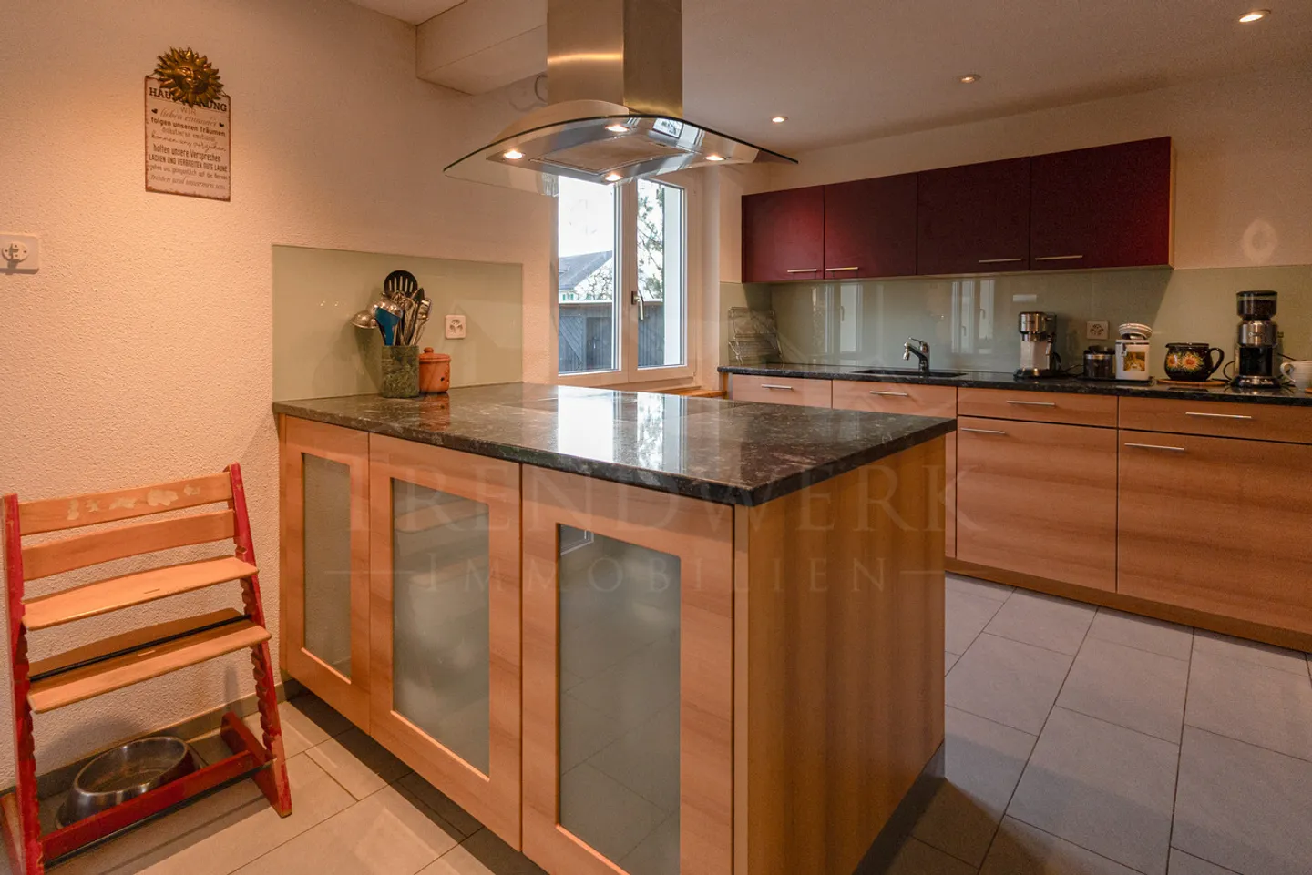 Well-maintained 7.5-room single-family house with garden in the Lucerne Seetal - Photo 3 of 14