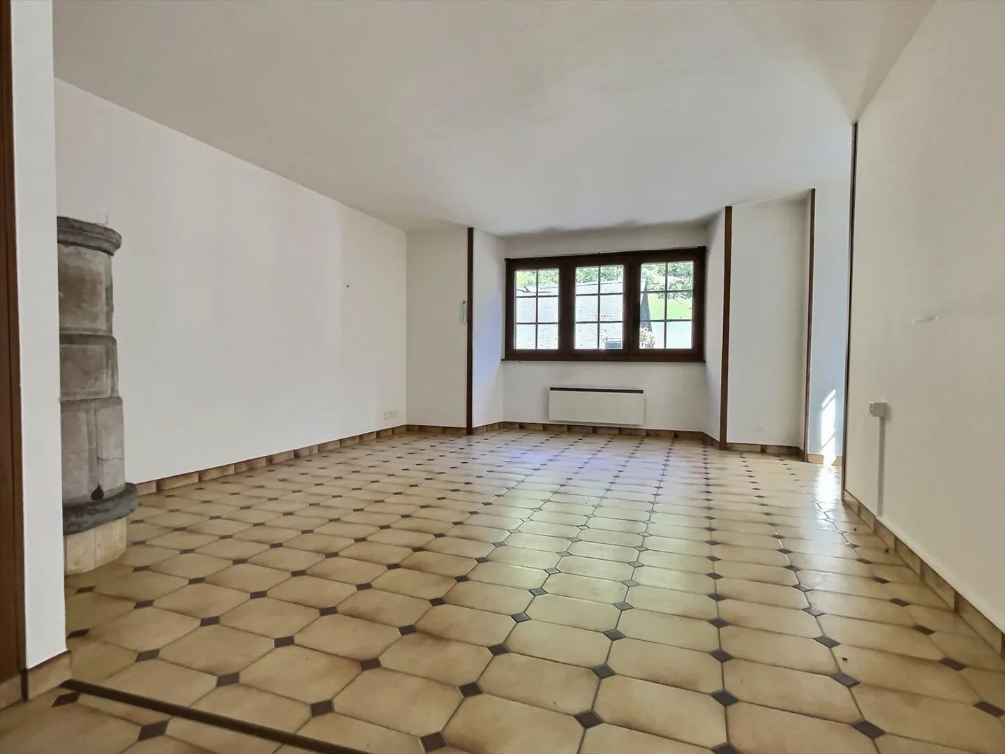 8-room House - Photo 12 of 13