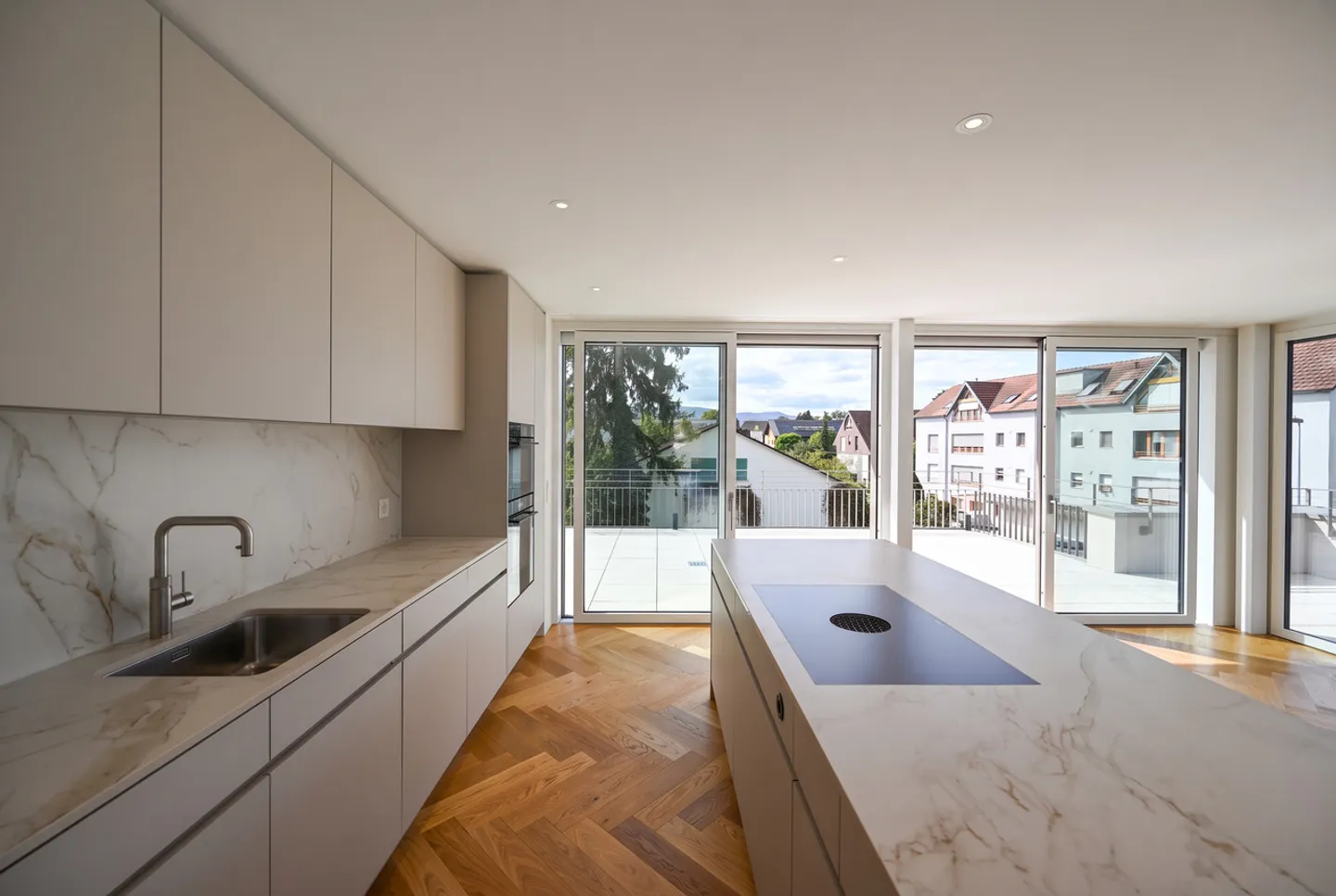 SKY RESIDENCE. ARCHITECTURE. FLEXIBILITY. - Photo 6 of 15