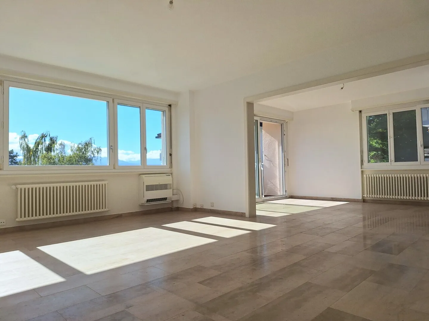 Esclusività 3,5 stanze, balconi, tranquillo, vista panoramica, parcheggio - Foto 3 di 13