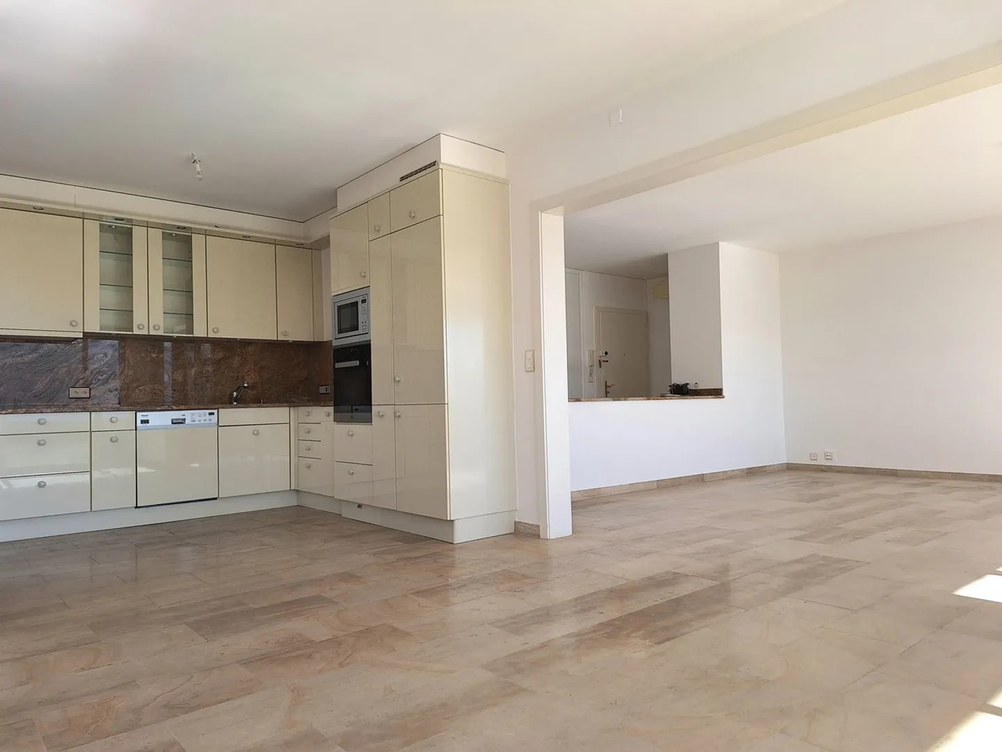 Esclusività 3,5 stanze, balconi, tranquillo, vista panoramica, parcheggio - Foto 5 di 13