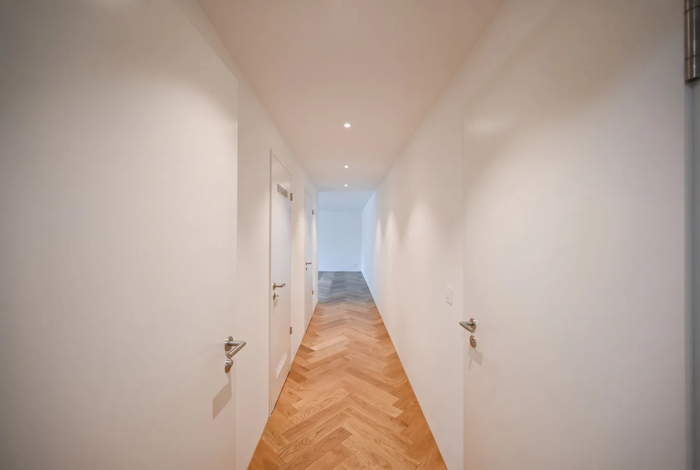 SKY RESIDENCE. ARCHITECTURE. FLEXIBILITY. - Photo 9 of 15