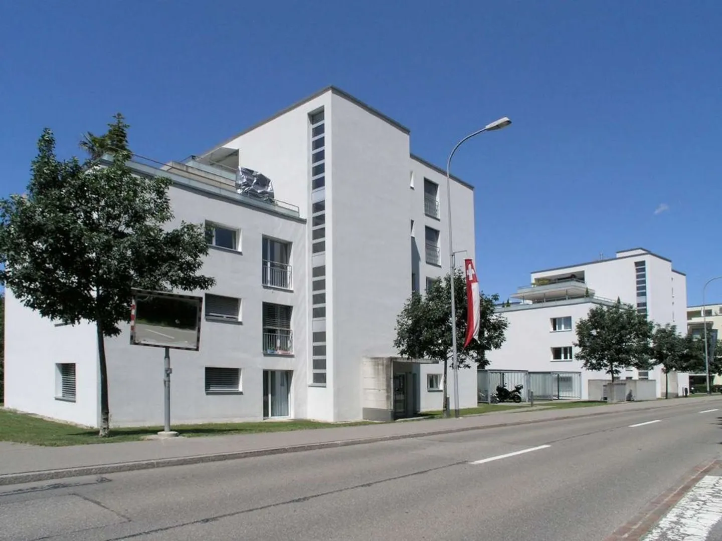 Geräumige Wohnung mit riesiger Terrasse - Foto 1 von 8