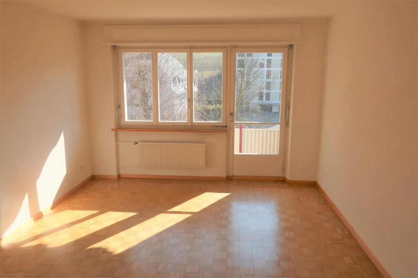 Charming apartment with 3 rooms on the 1st floor - Photo 2 of 3