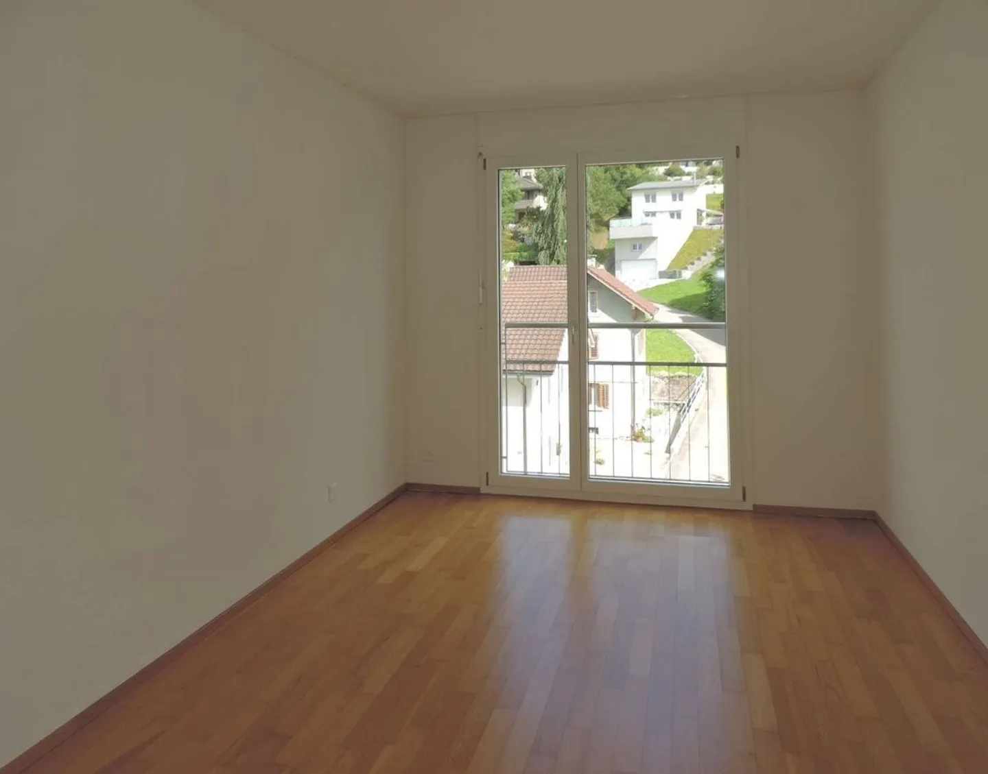 Geräumige Wohnung mit riesiger Terrasse - Foto 7 von 8