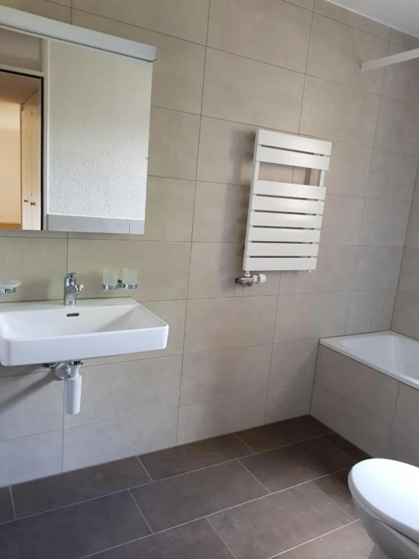 Large, renovated 4 1/2 room apartment on the 1st floor - Photo 9 of 11