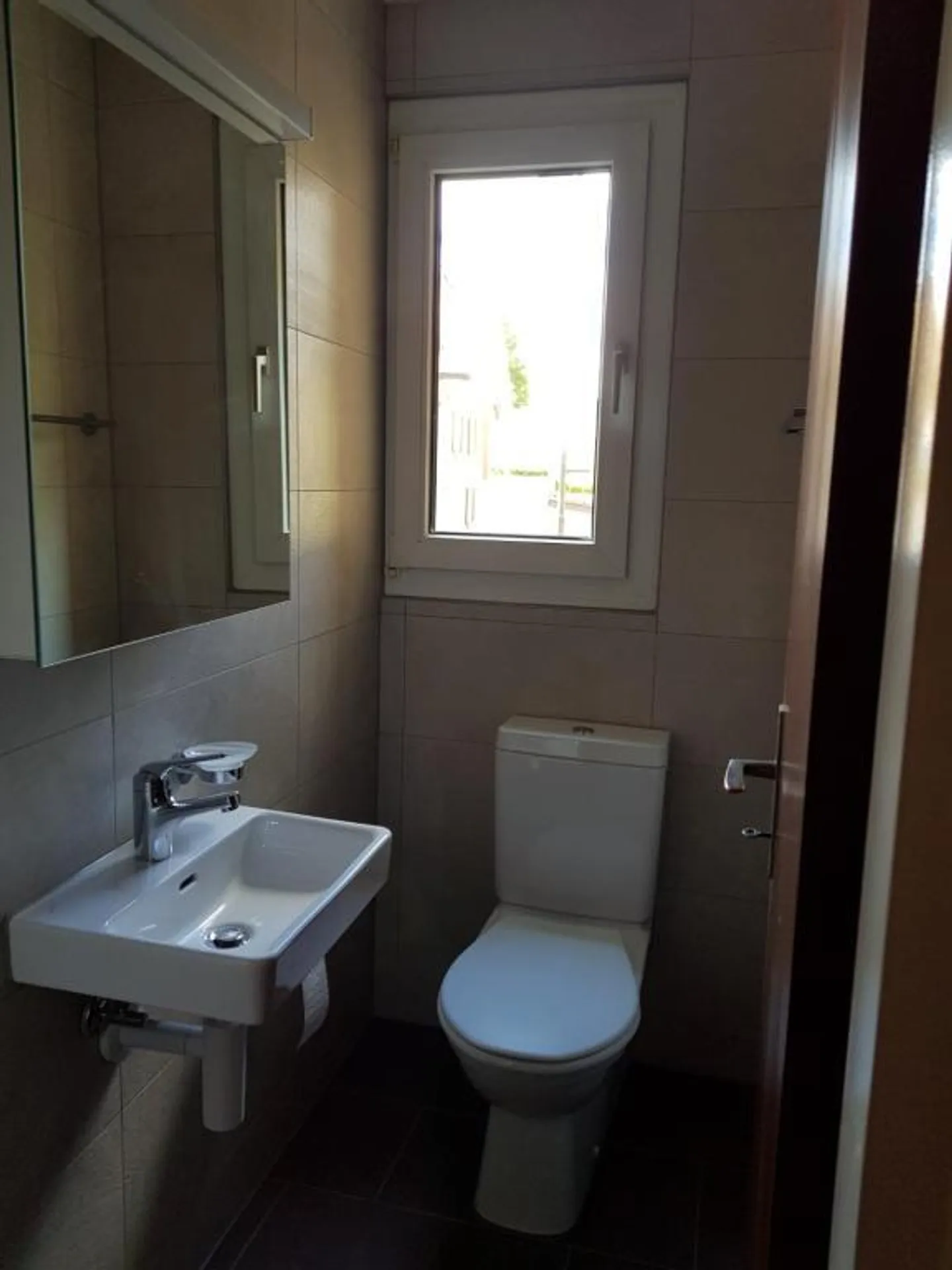 Large, renovated 4 1/2 room apartment on the 1st floor - Photo 10 of 11