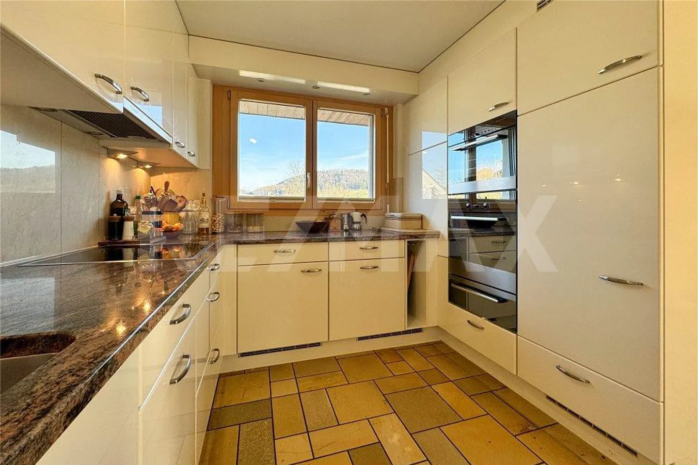 Maison familiale avec vue - Photo 5 sur 13