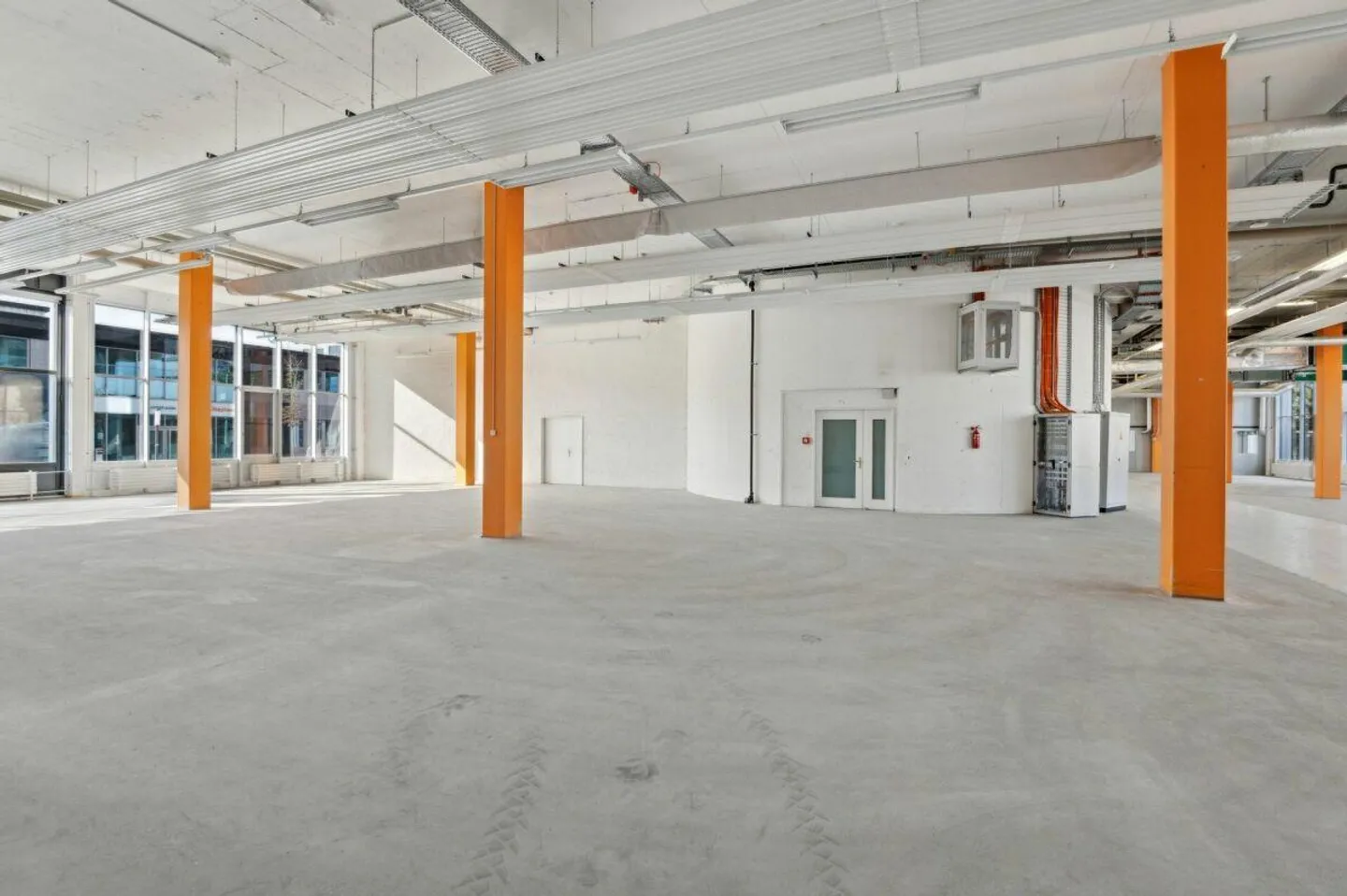 2,70m² di spazi commerciali moderni e di alta qualità al piano terra - Foto 5 di 11