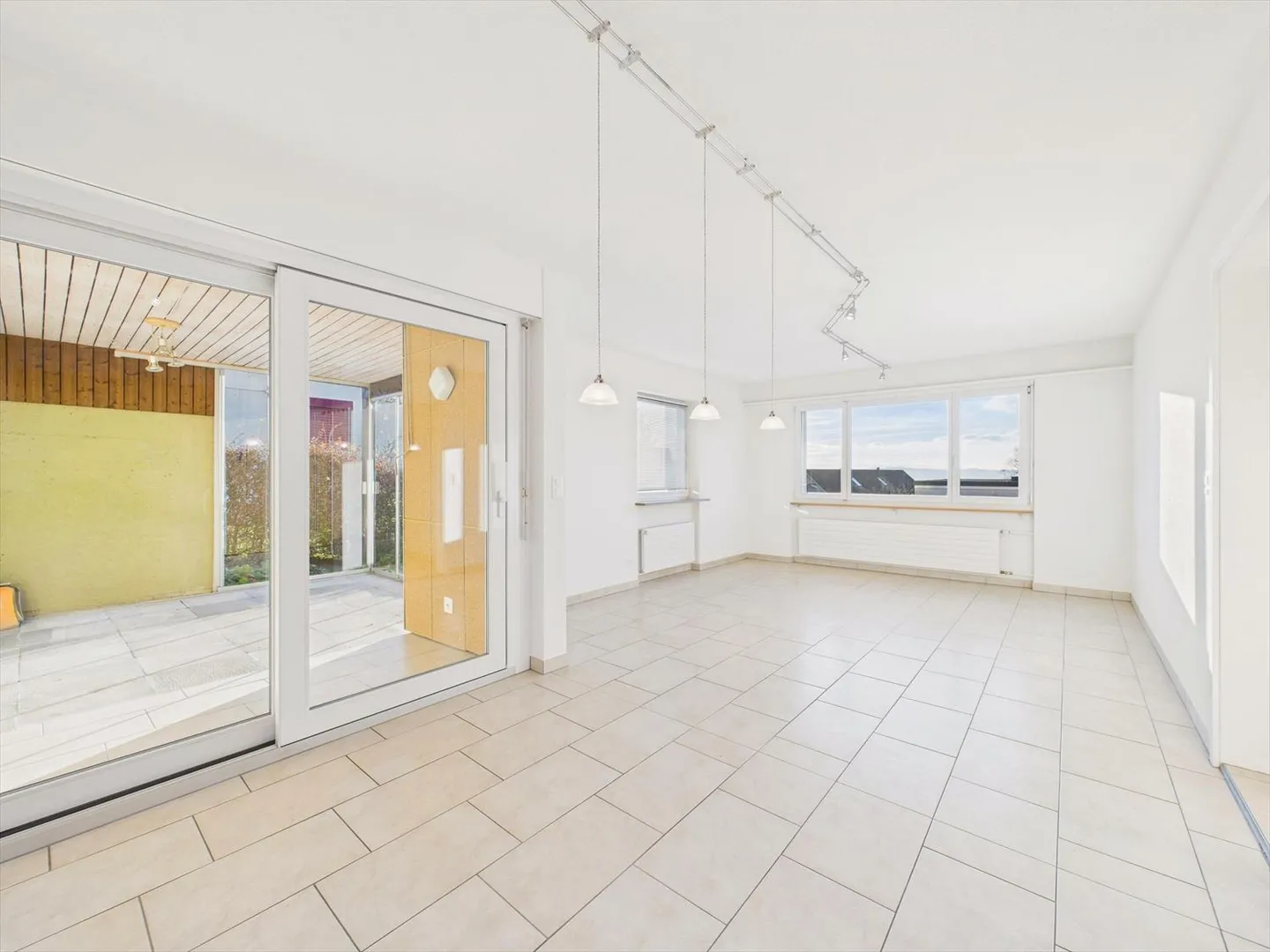 Terraced house with 6.5 rooms - Photo 1 of 13