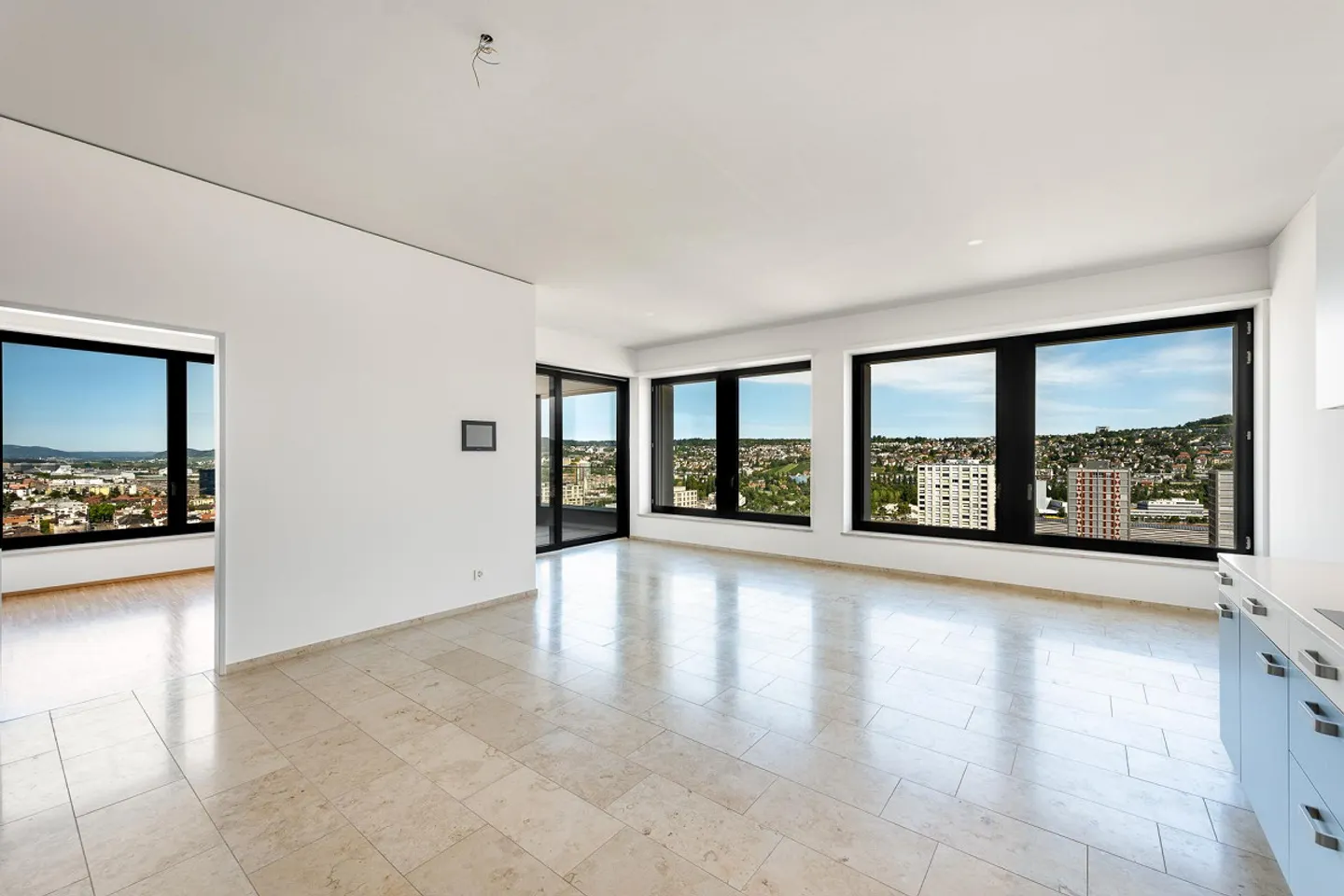 Vivere all'ultimo piano con vista su Zurigo - Foto 4 di 9