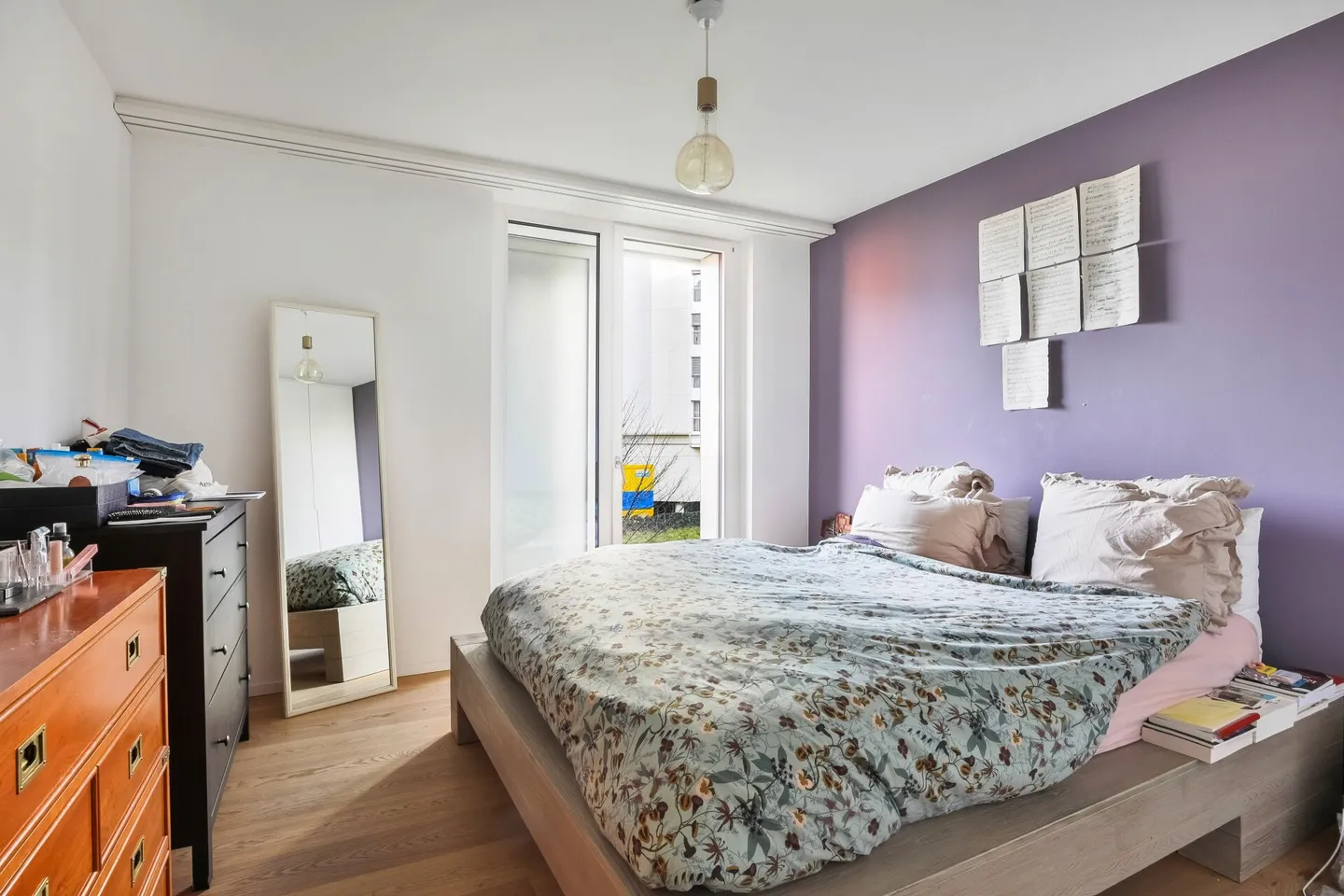 Contemporary Apartment Offering a Prime Location - Photo 8 of 11