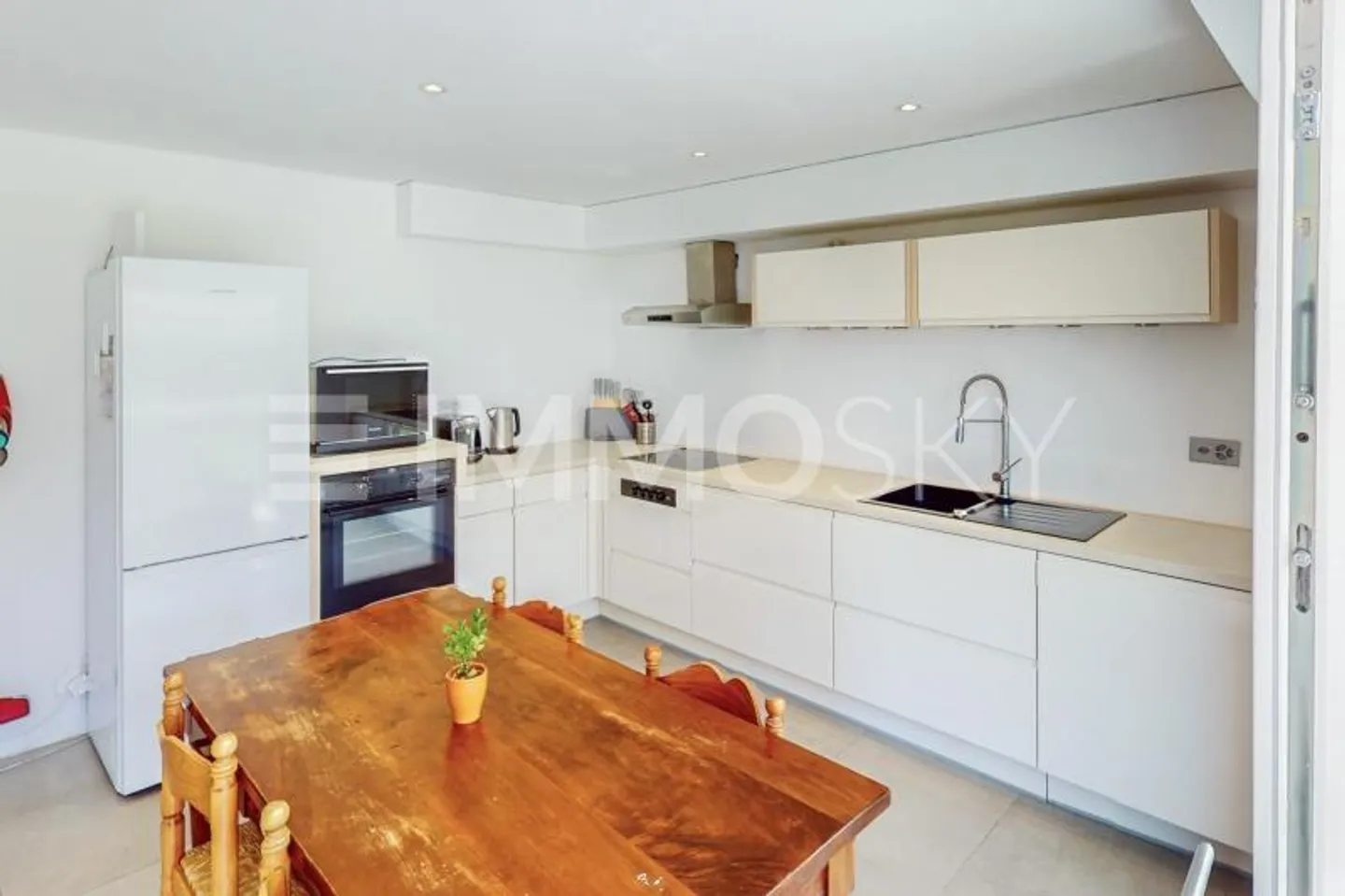 Pace e tranquillità, lontano dal traffico cittadino - Foto 3 di 6